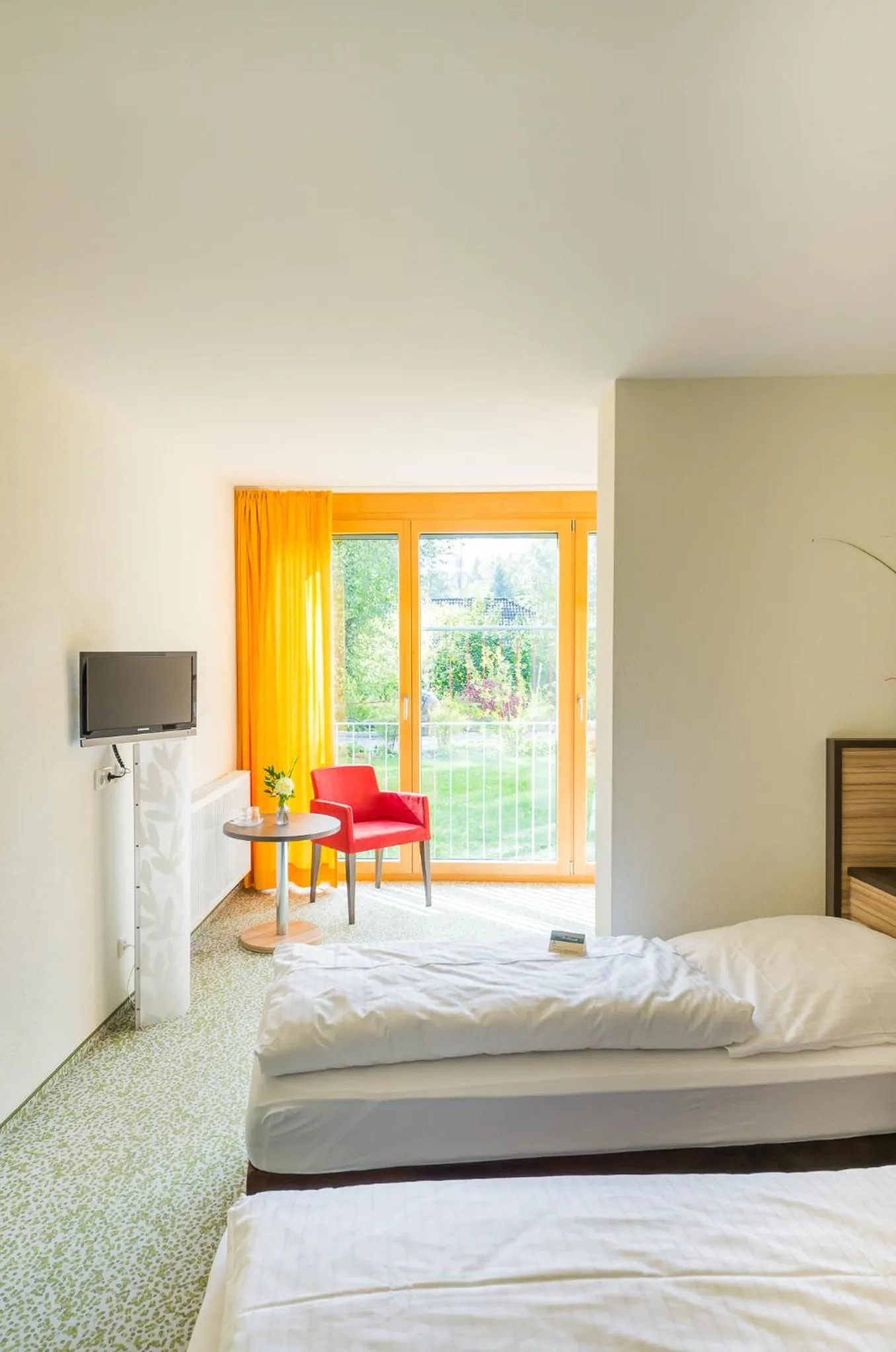 Photo of the whole room, Bed in Ammerseehäuser