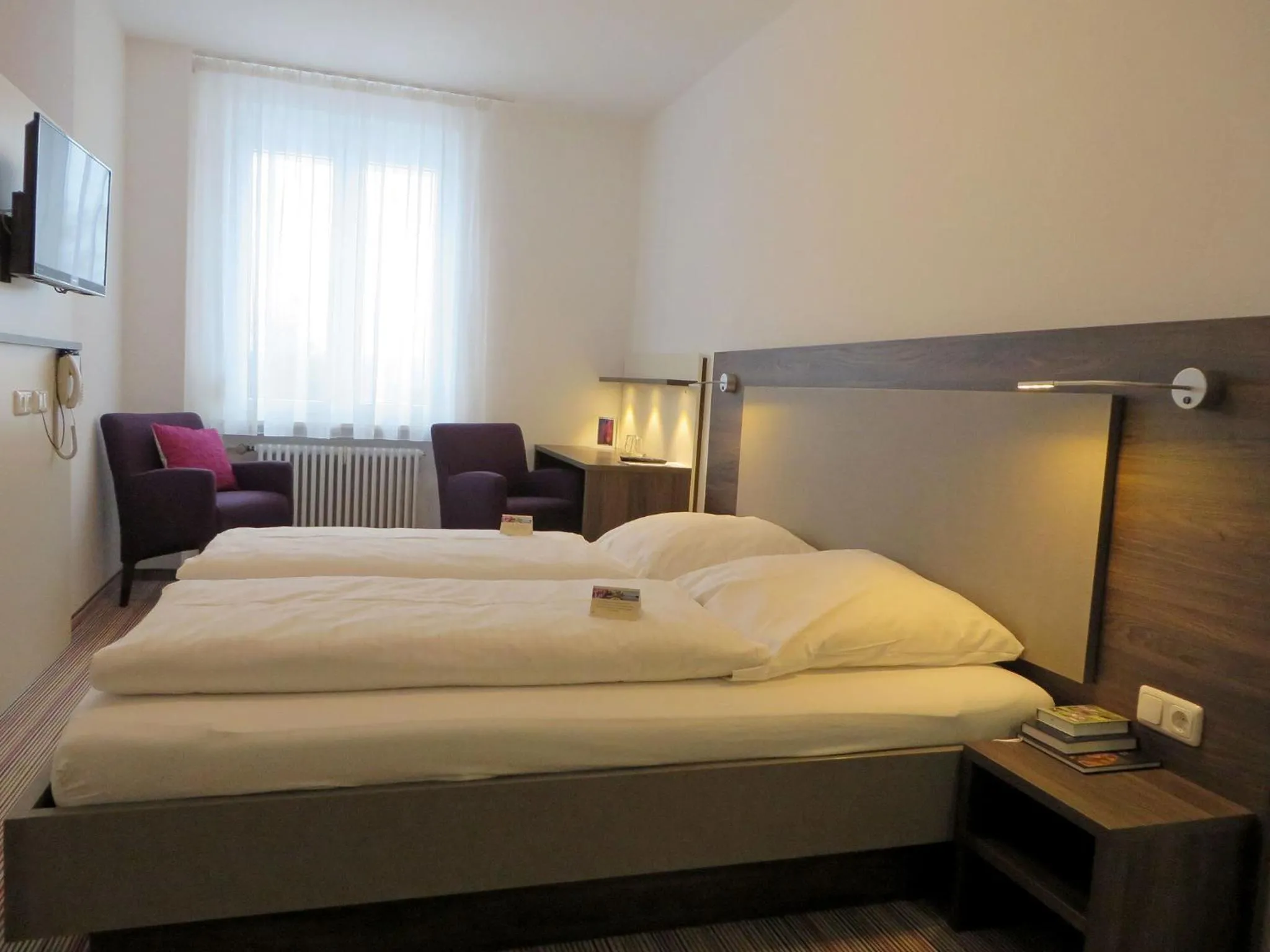 Photo of the whole room, Bed in Ammerseehäuser