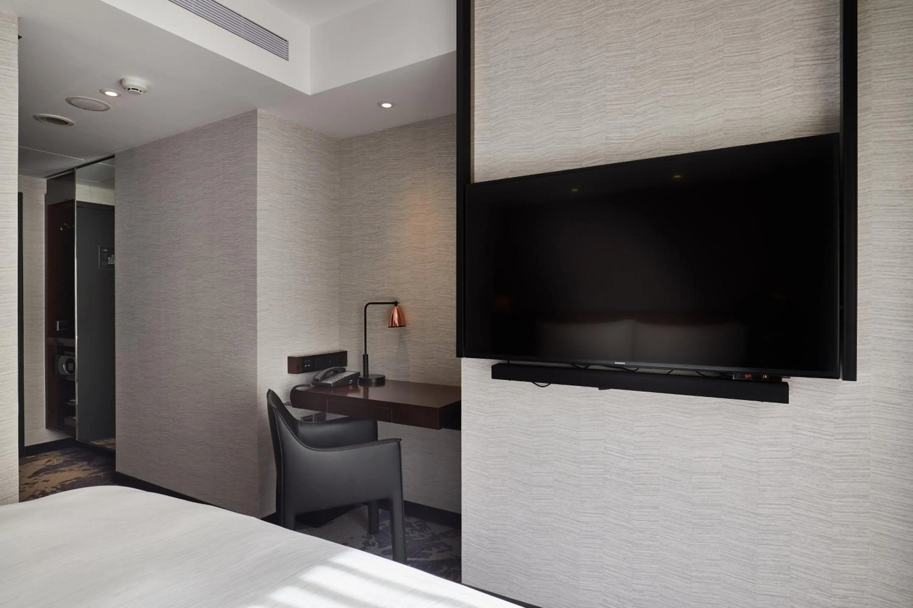 Photo of the whole room, Bed in Tango Inn Taipei ZhongShan