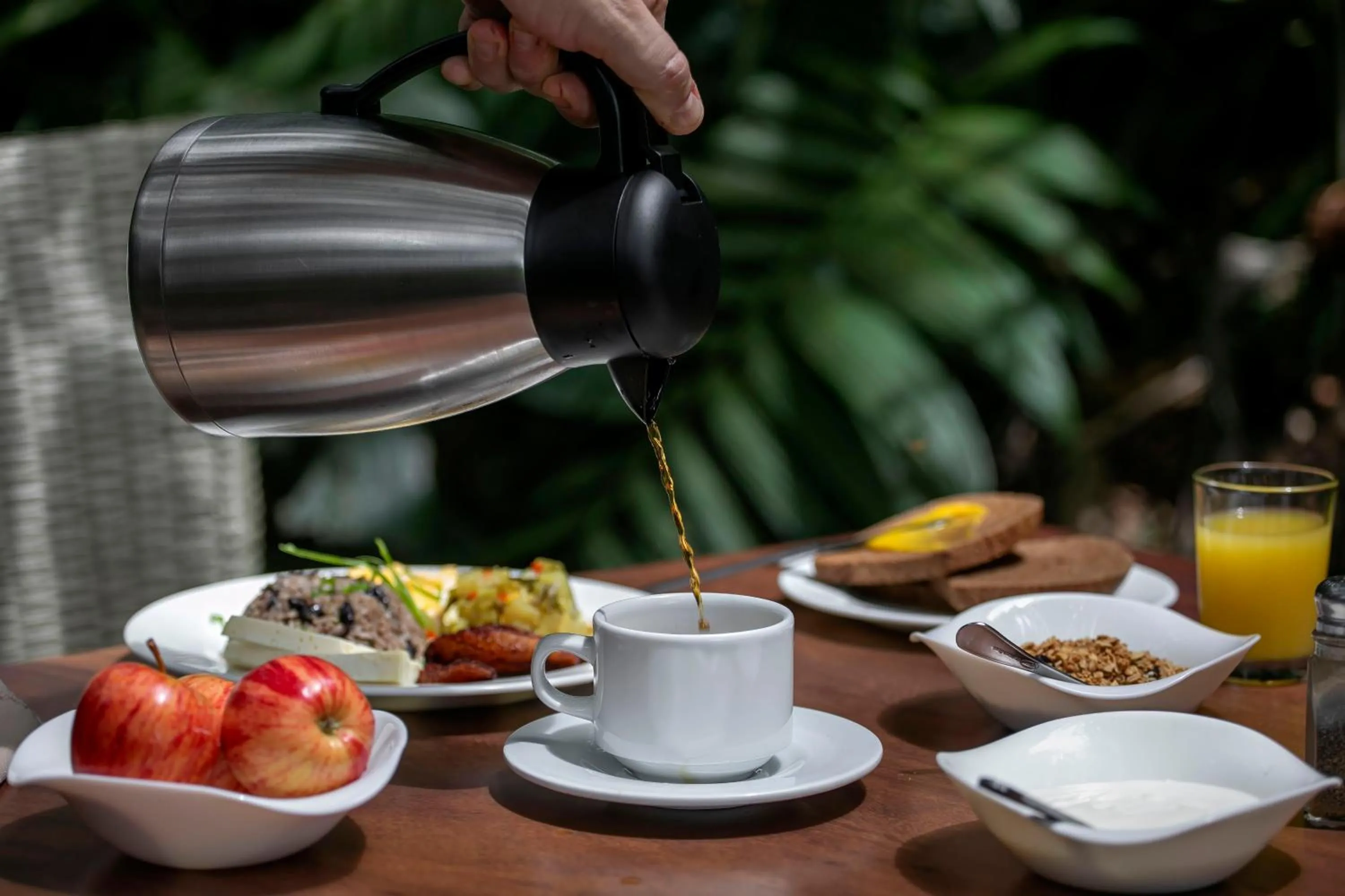 Breakfast in Sangregado Lodge