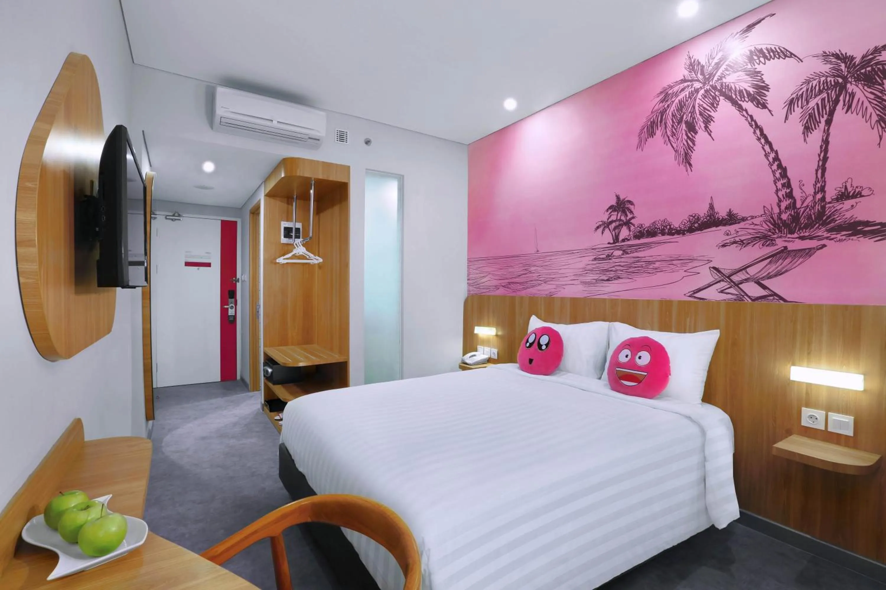 Bedroom, Bed in favehotel Ketapang