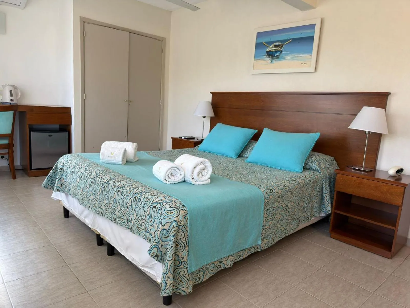 Bed in Hotel Victoria