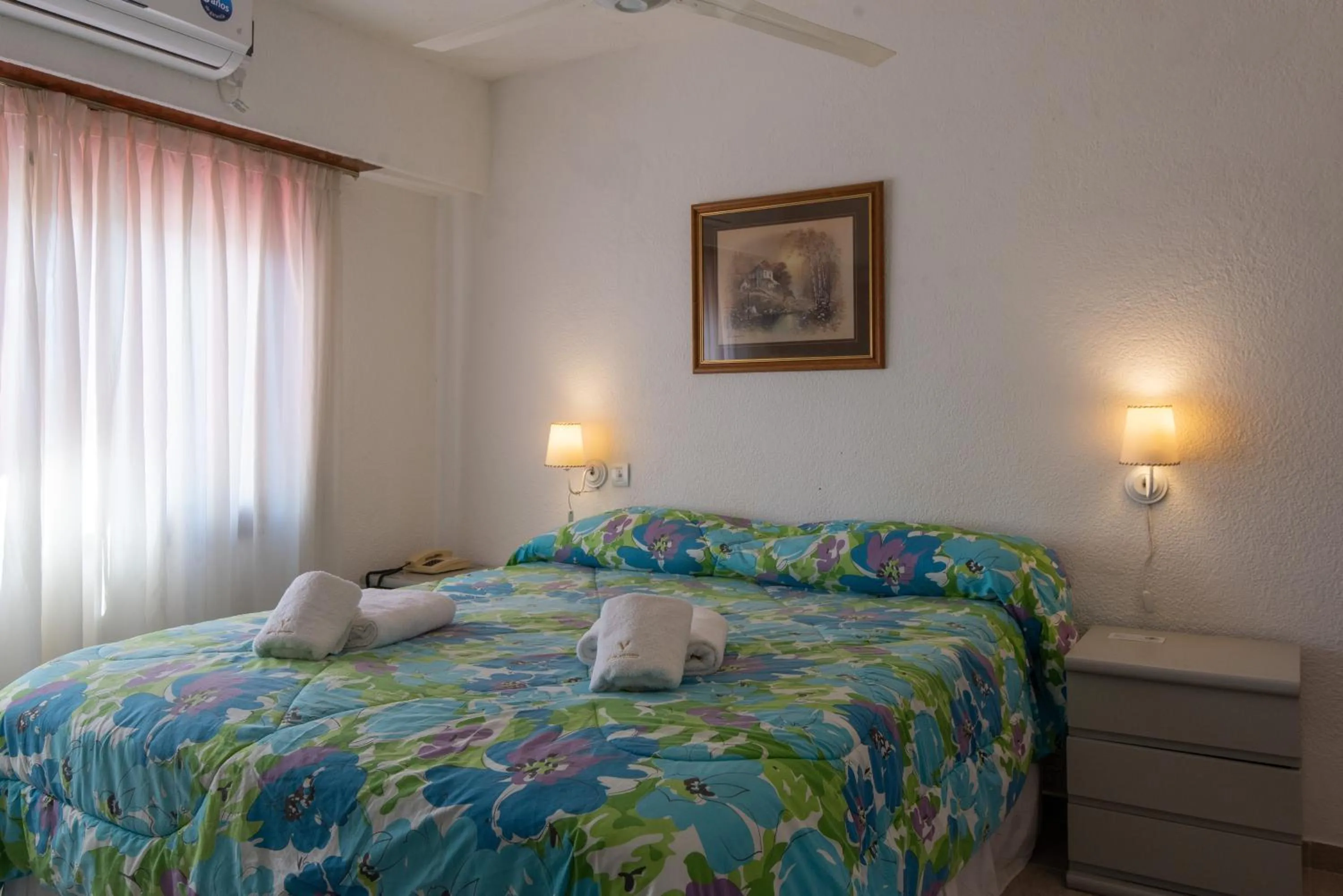 Bed in Hotel Victoria