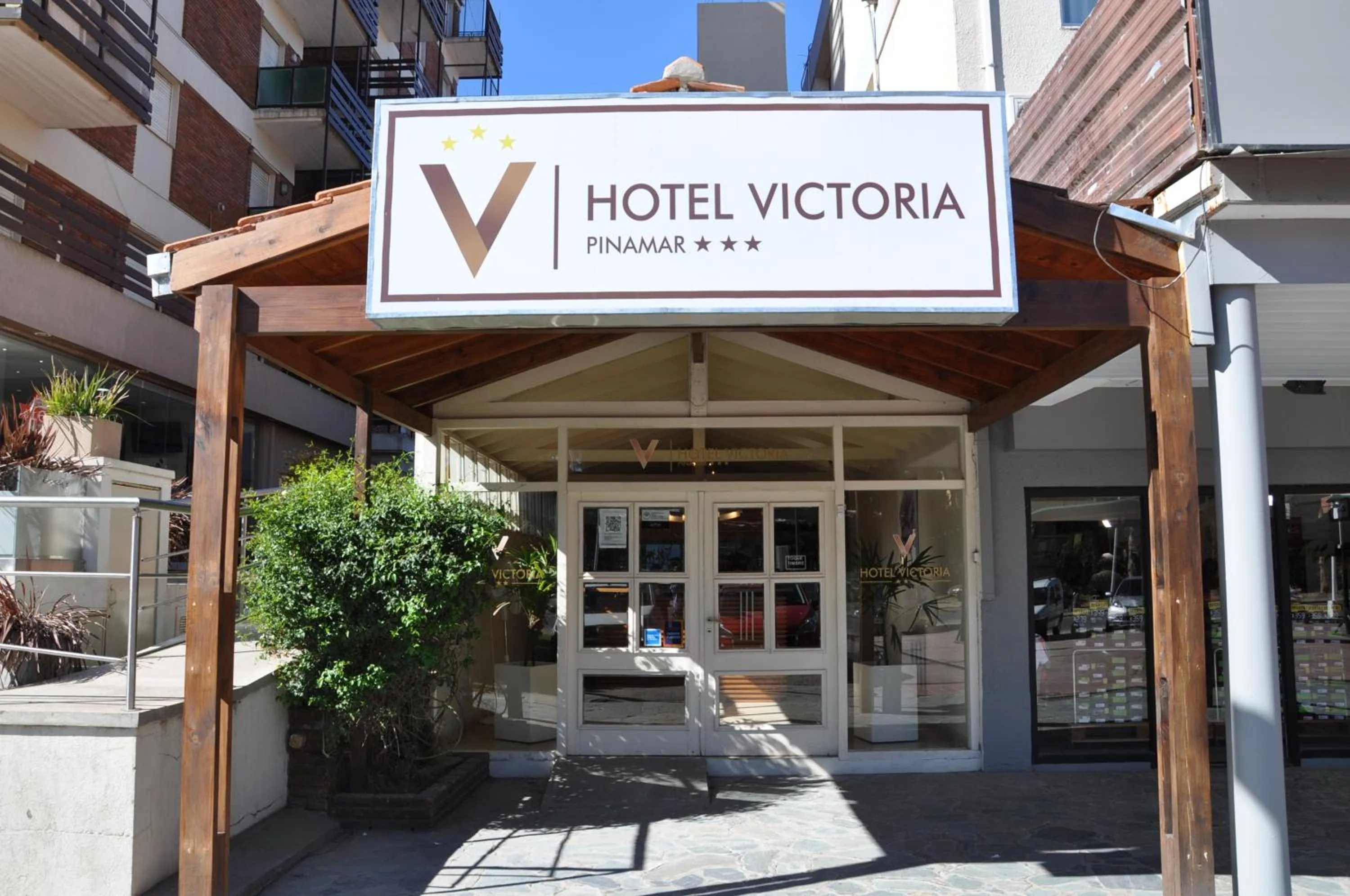 Facade/entrance in Hotel Victoria