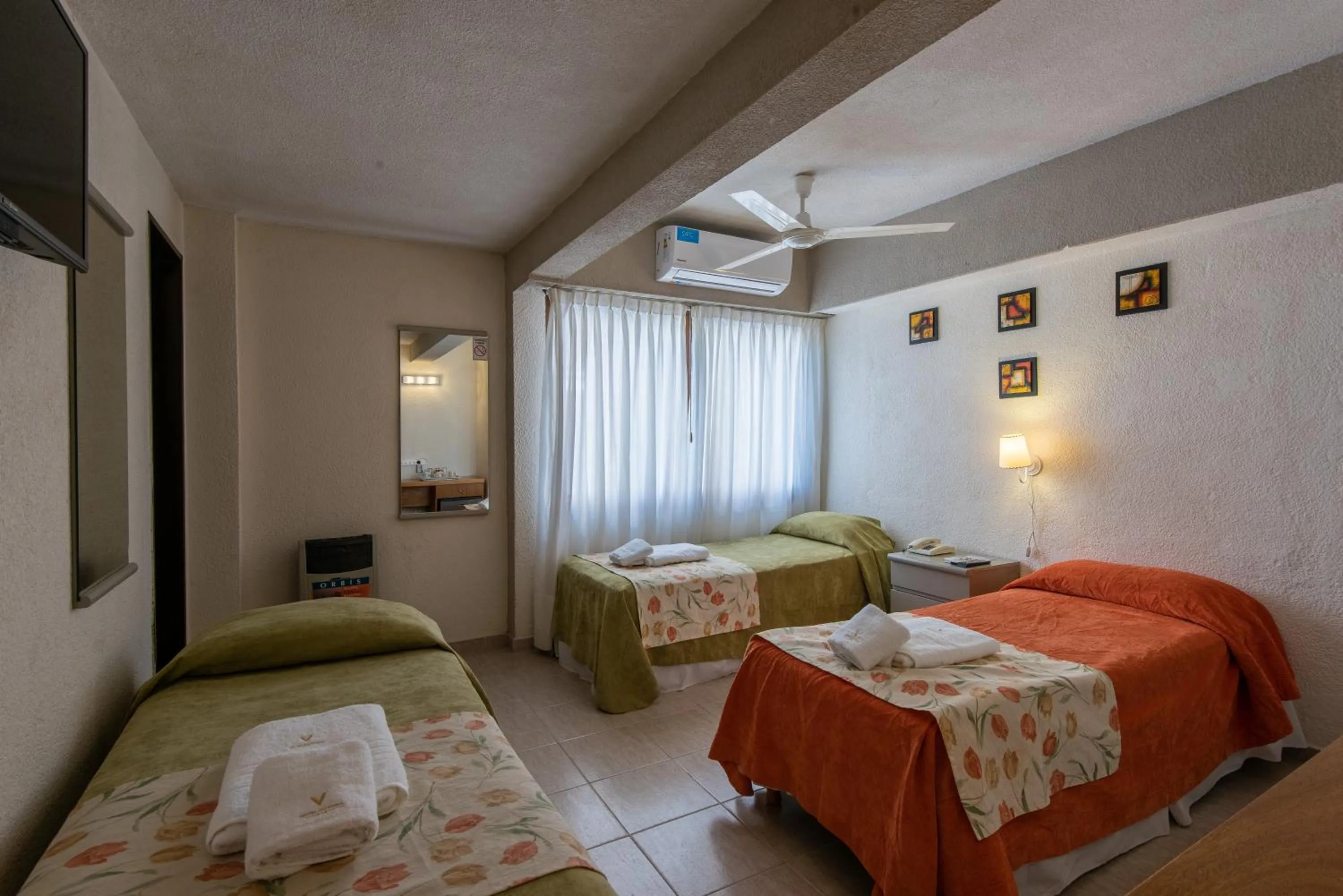 Bed in Hotel Victoria