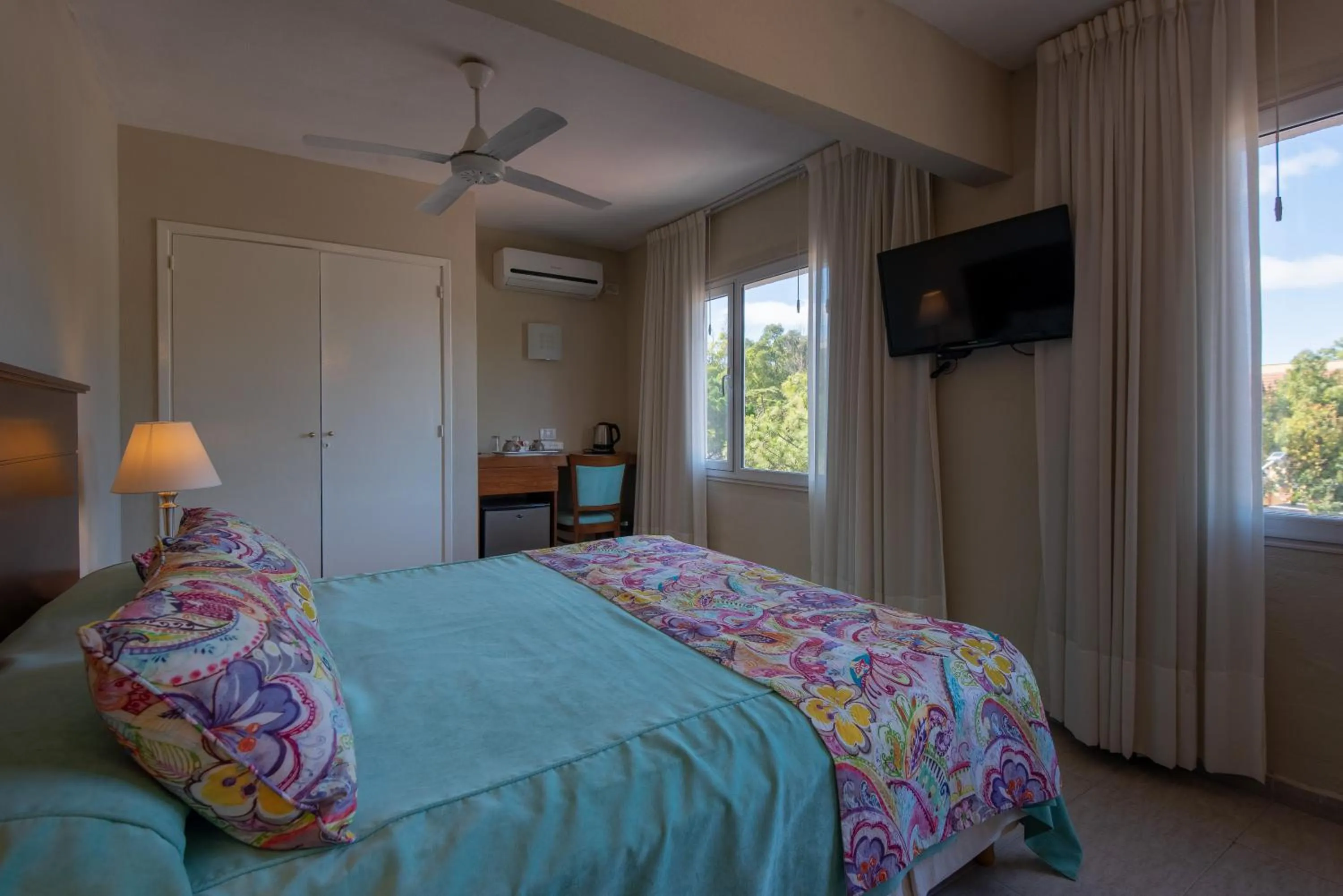 Bed in Hotel Victoria