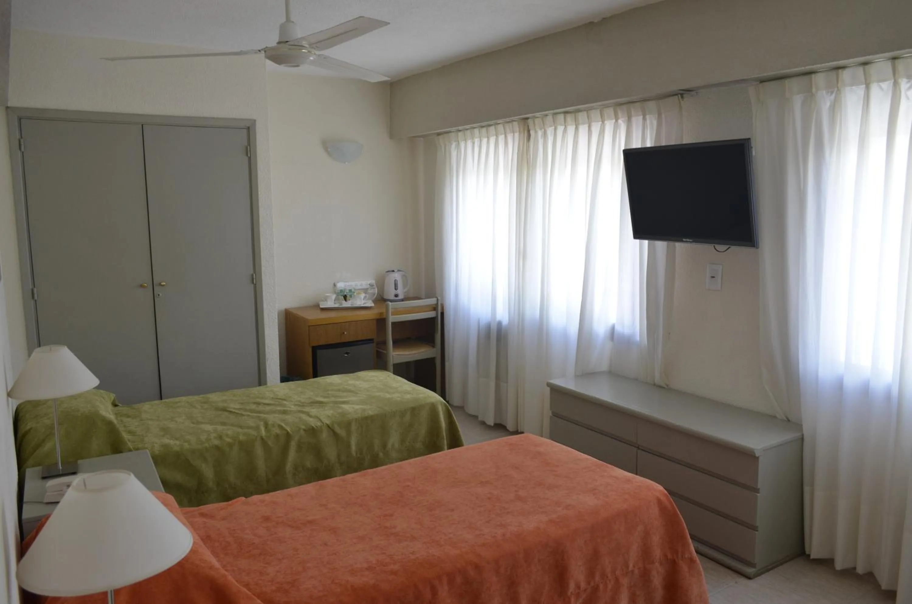 TV and multimedia, Bed in Hotel Victoria