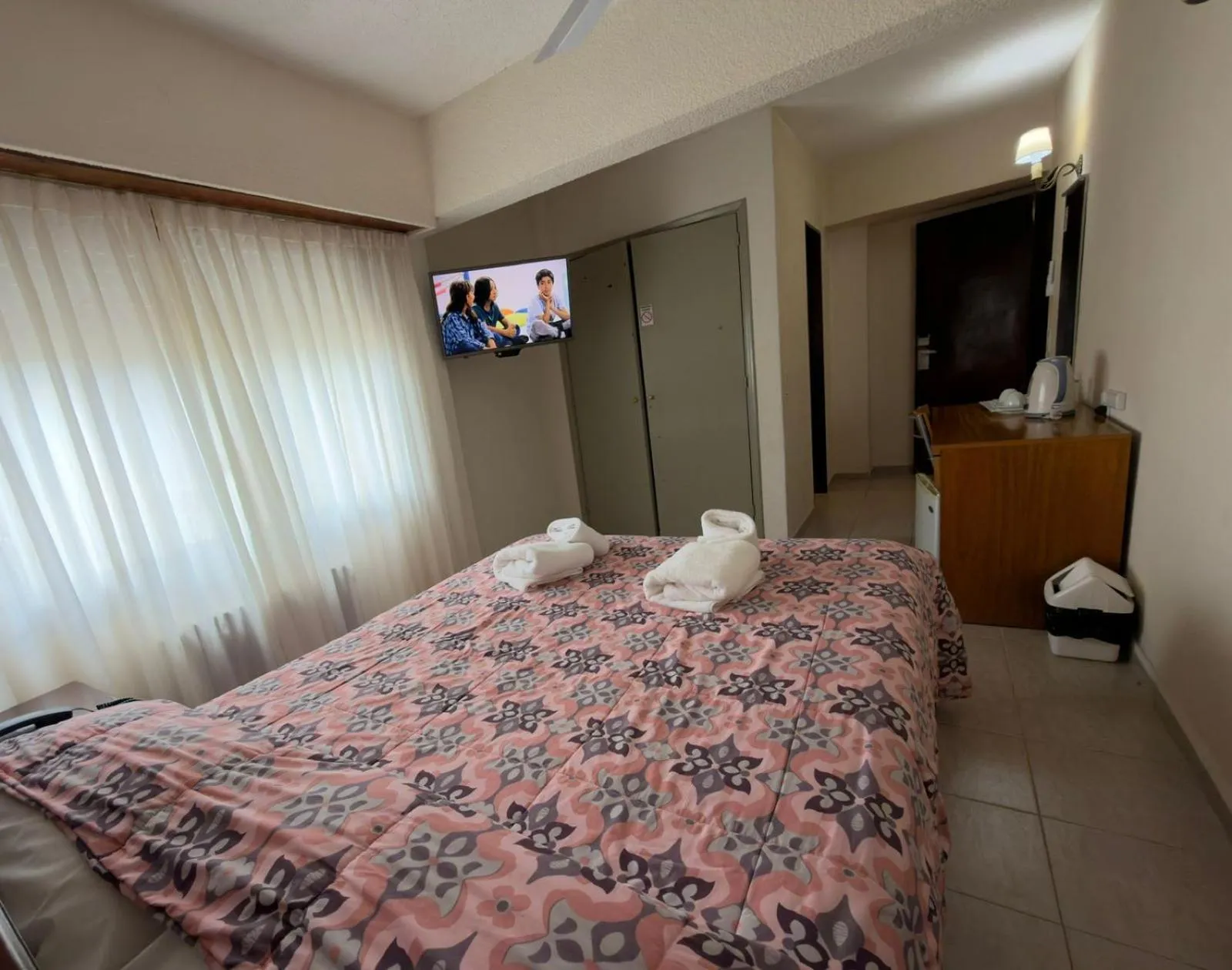 Bed in Hotel Victoria