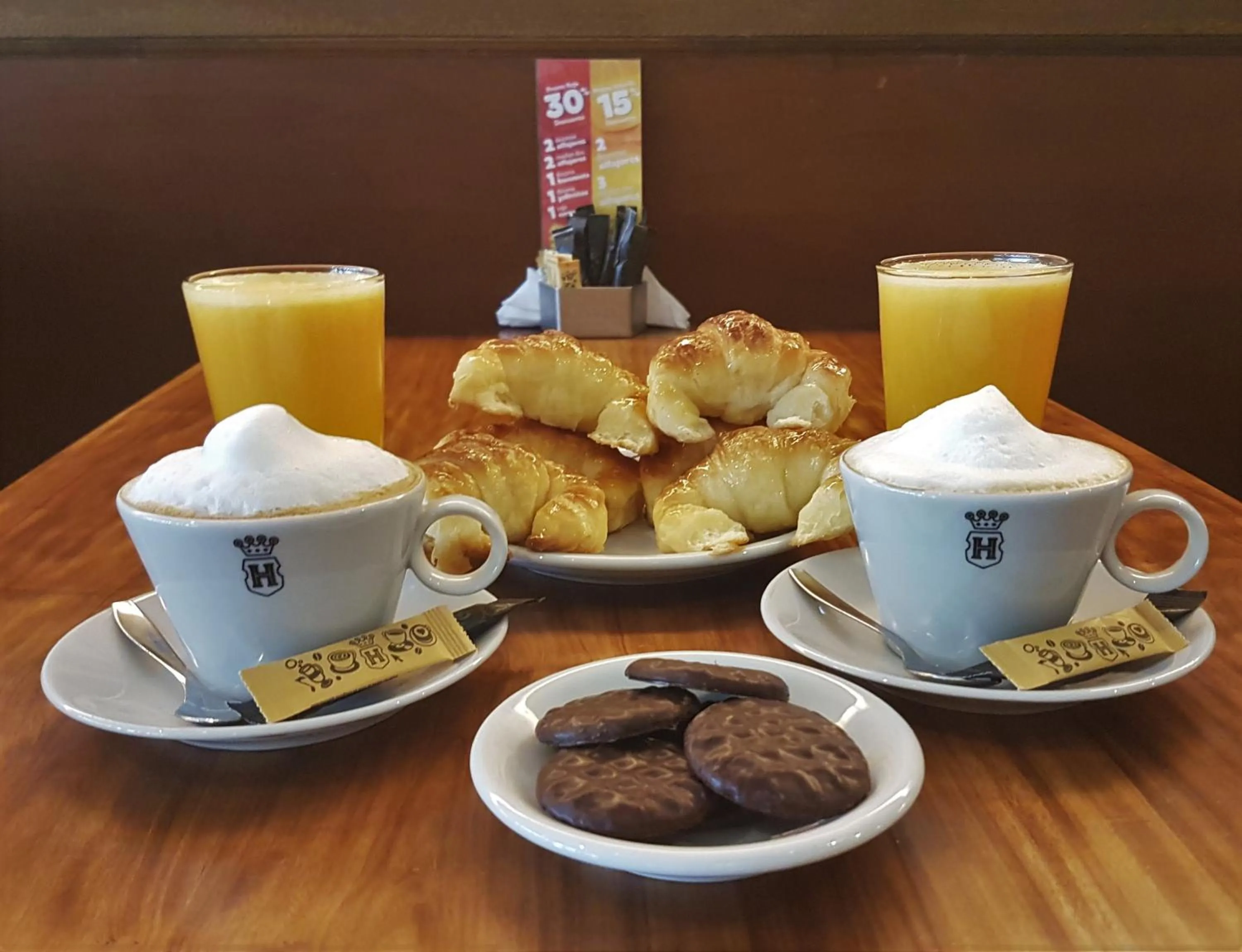 Food and drinks in Hotel Victoria