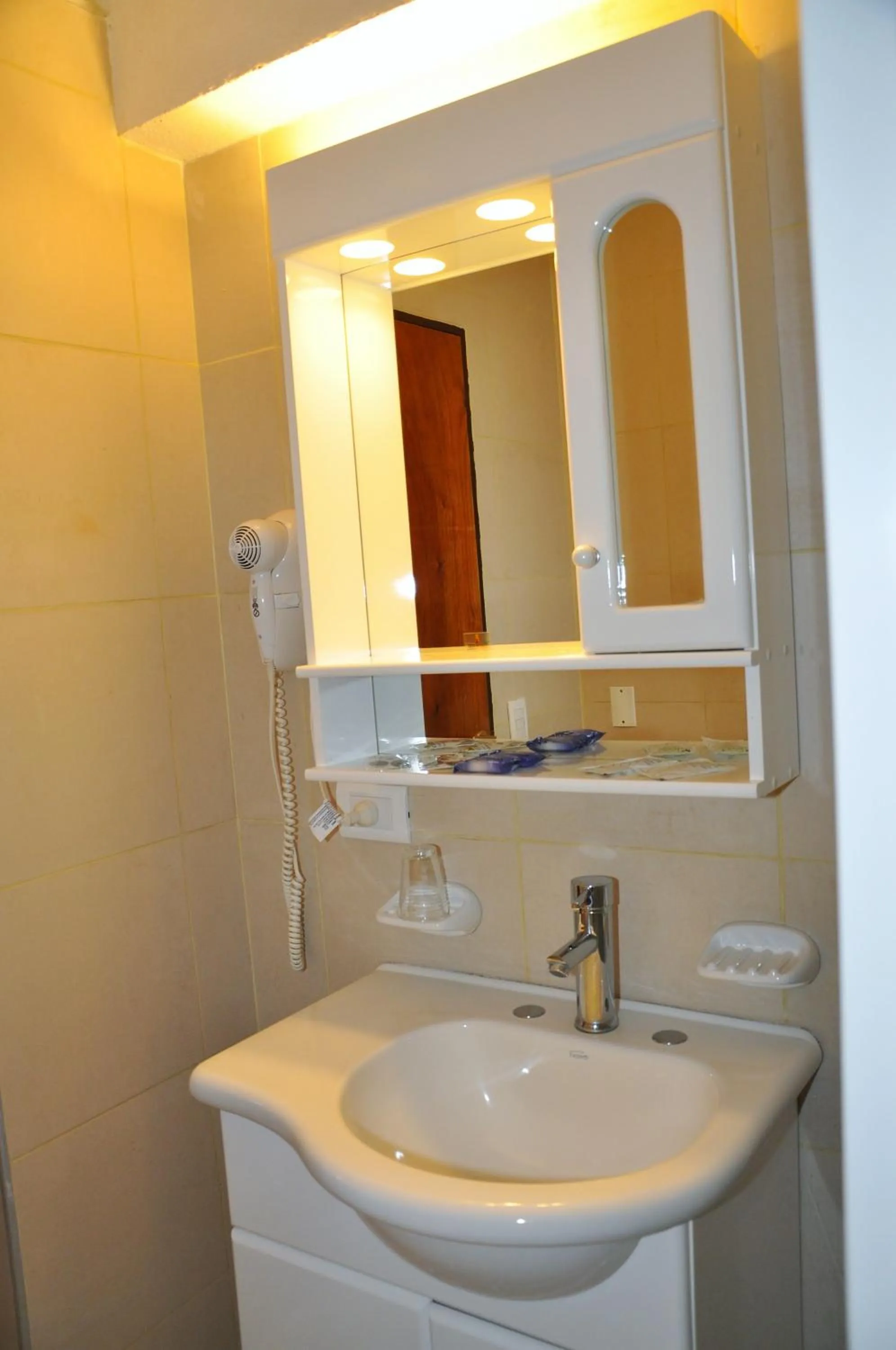 Bathroom in Hotel Victoria