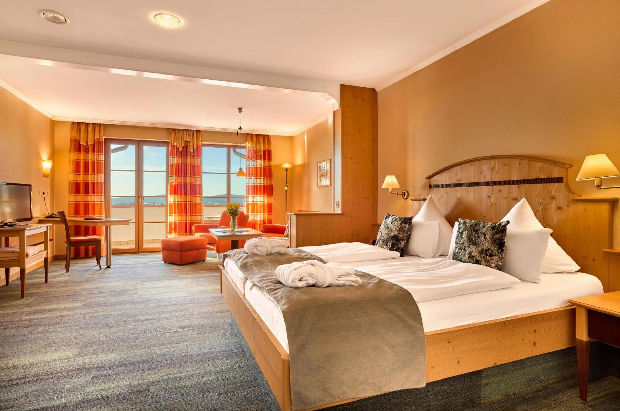 Bed in Panoramahotel Grobauer