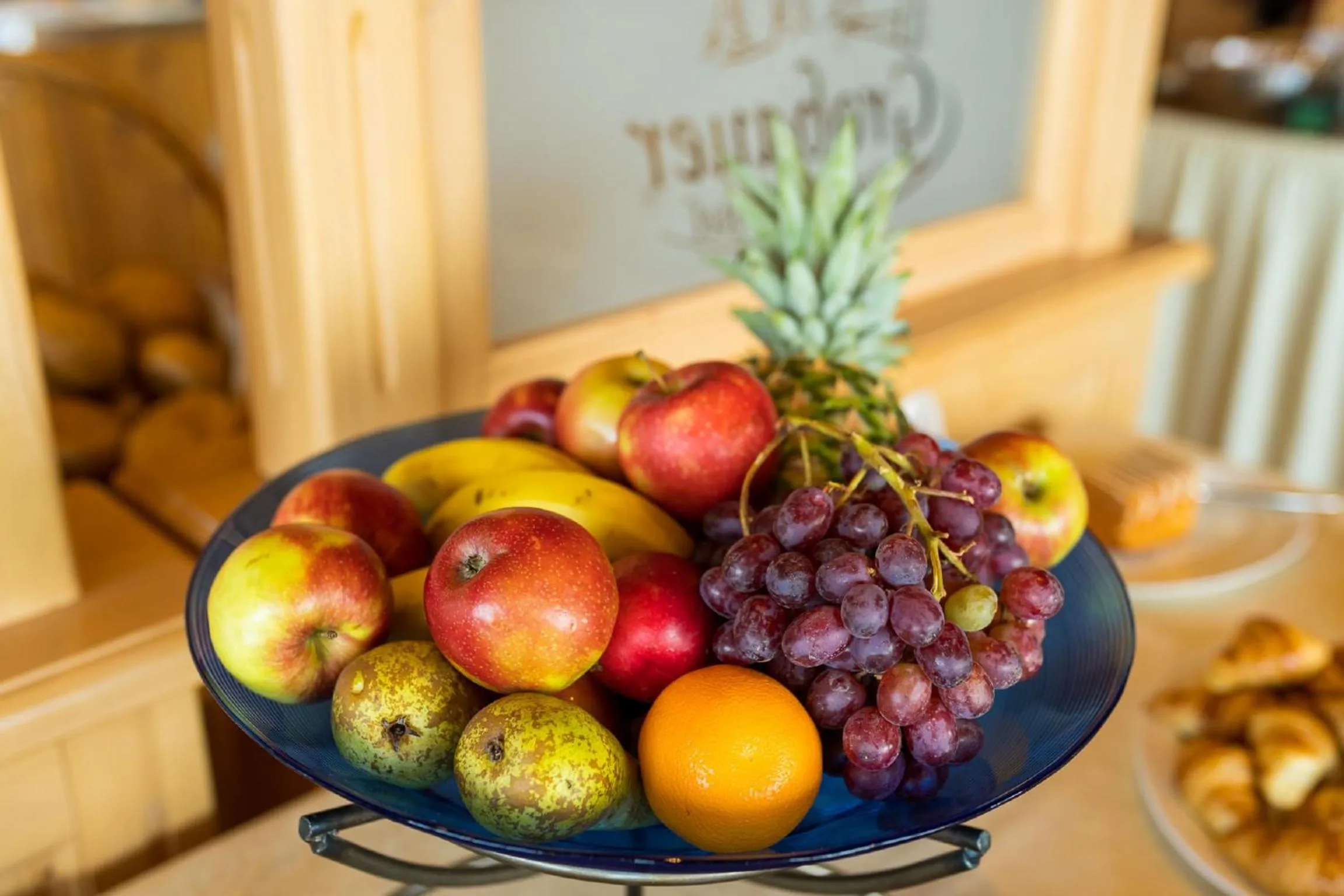 Buffet breakfast in Panoramahotel Grobauer