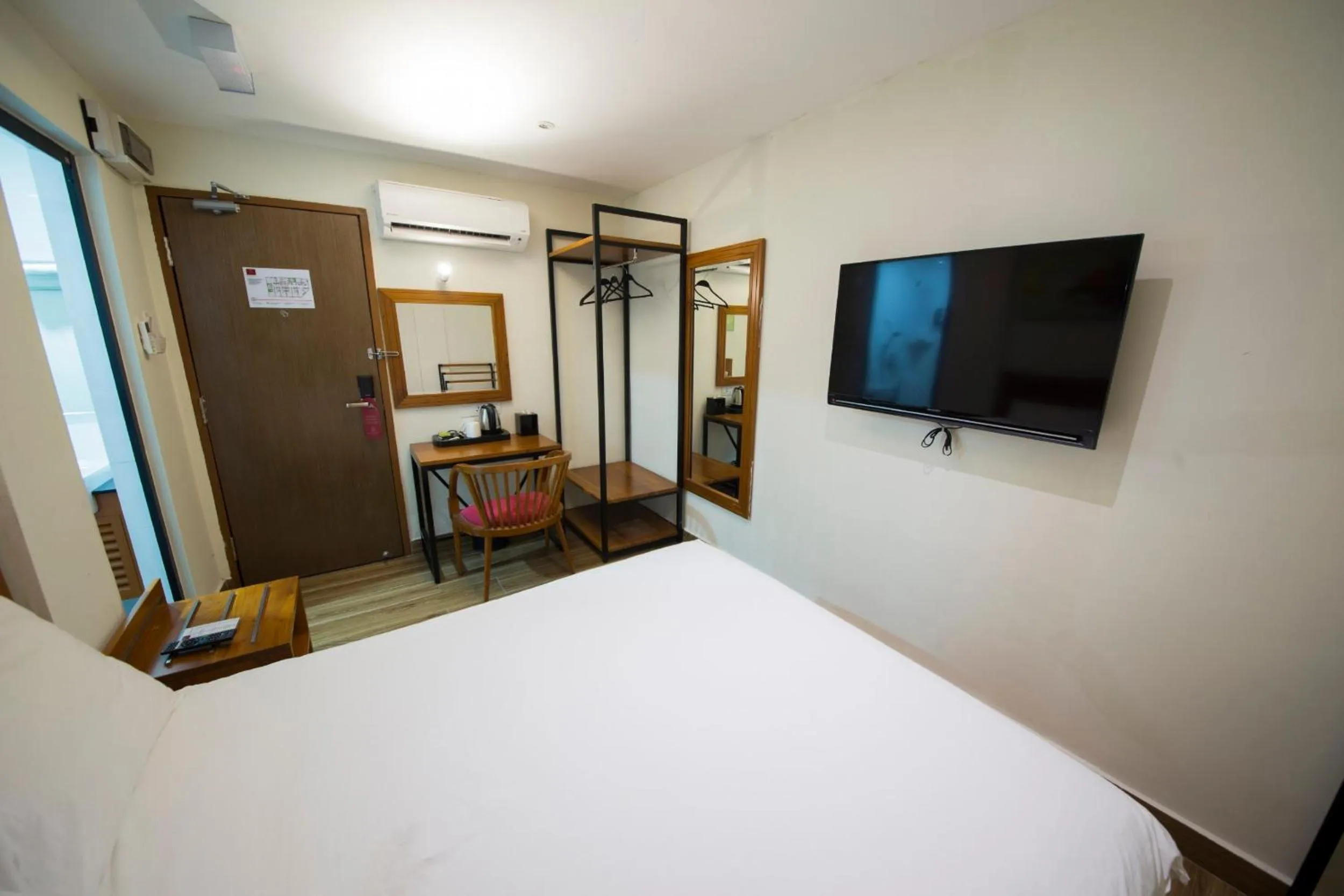 TV and multimedia, Bed in The Point Boutique Hotel