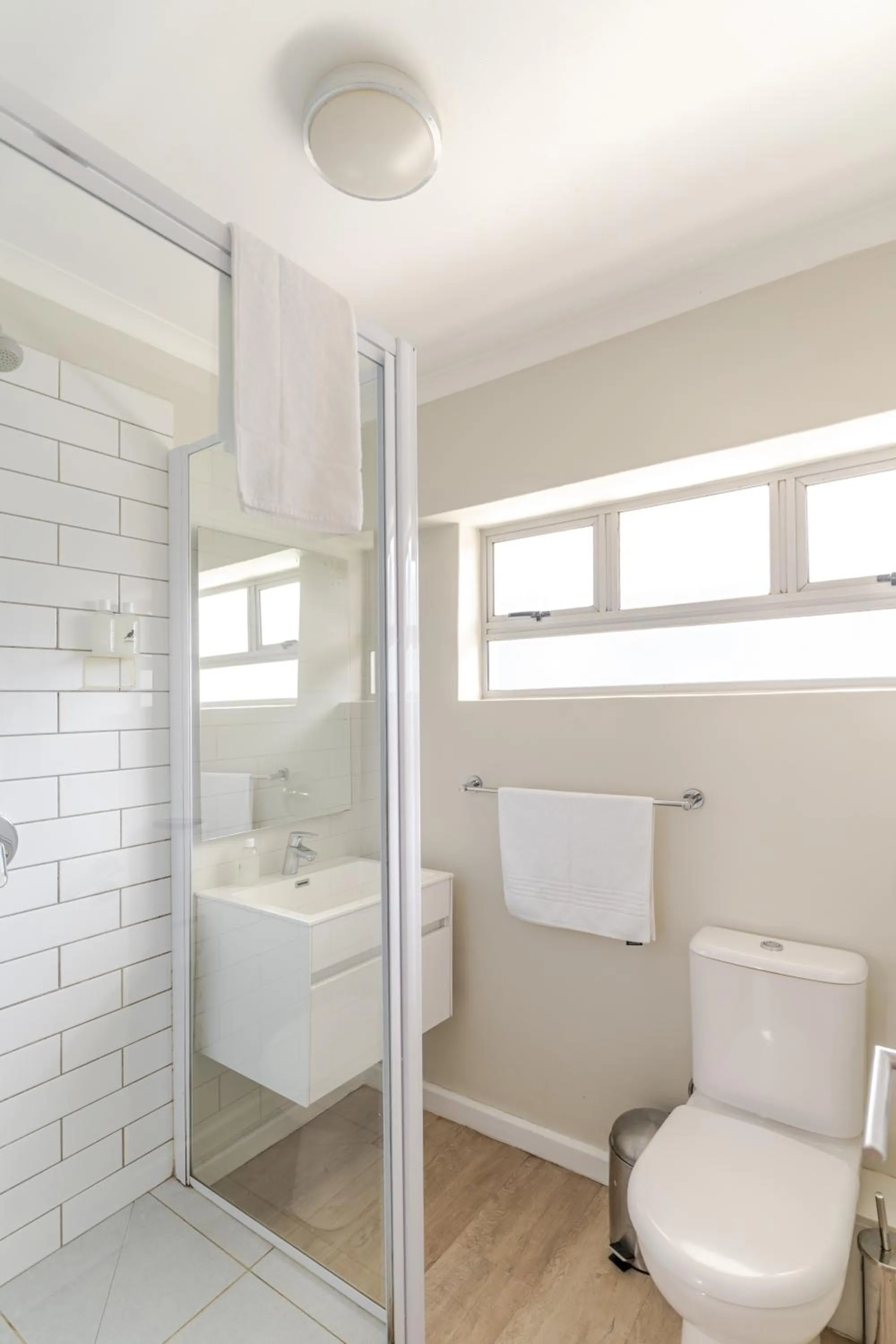 Bathroom in CURIOCITY Green Point