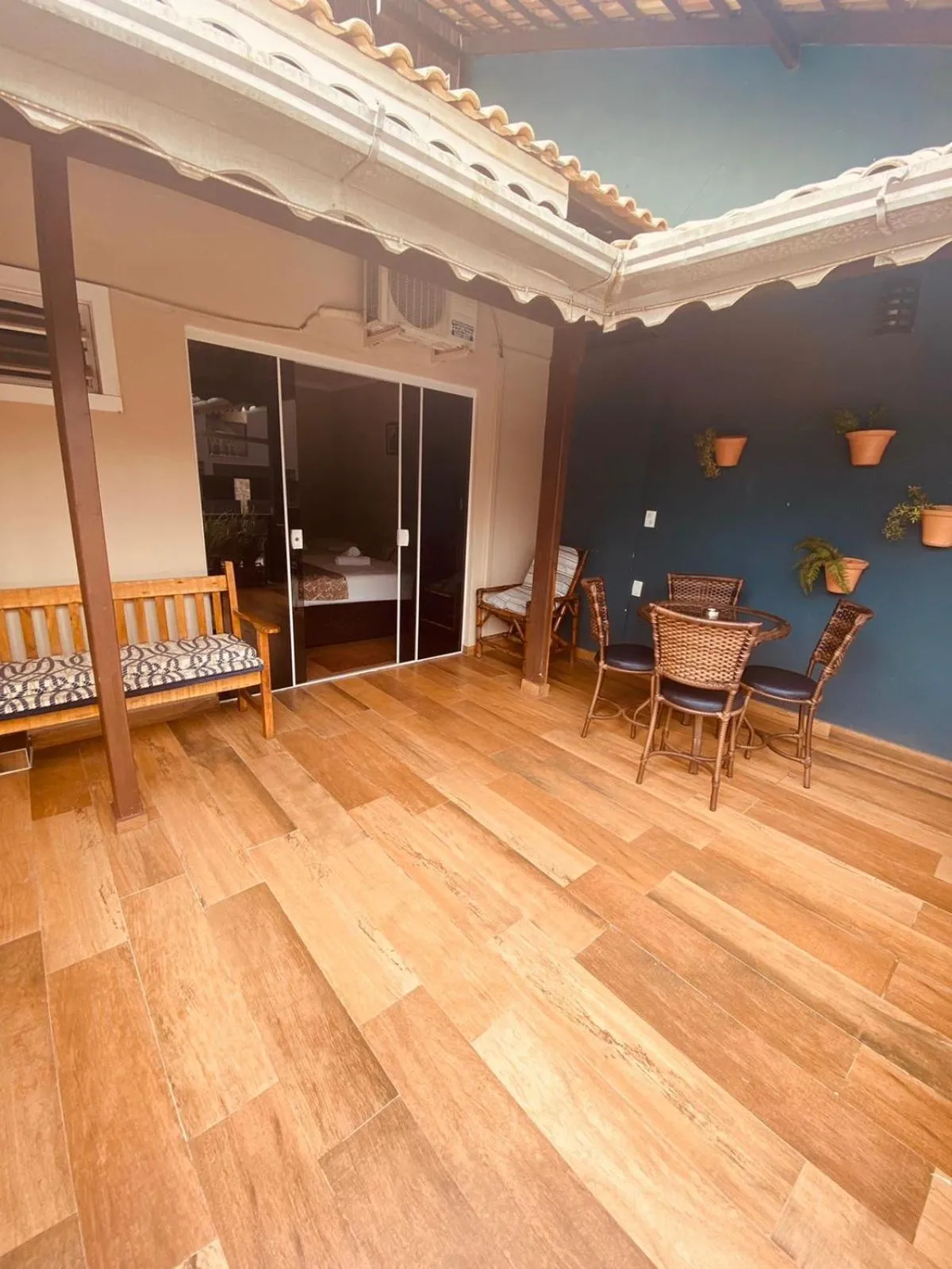 Patio in Hotel Lorimar