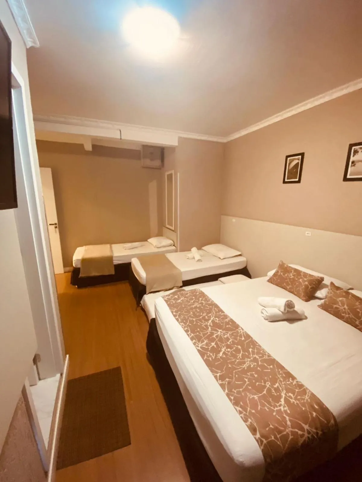 Bed in Hotel Lorimar