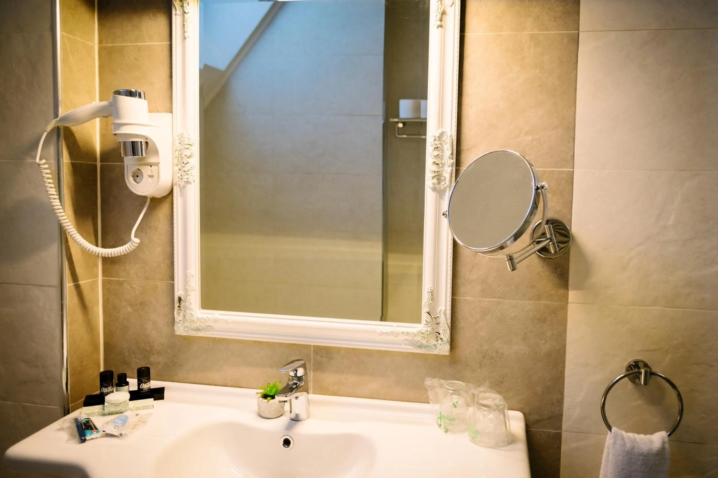 Hotel La Belle Epoque