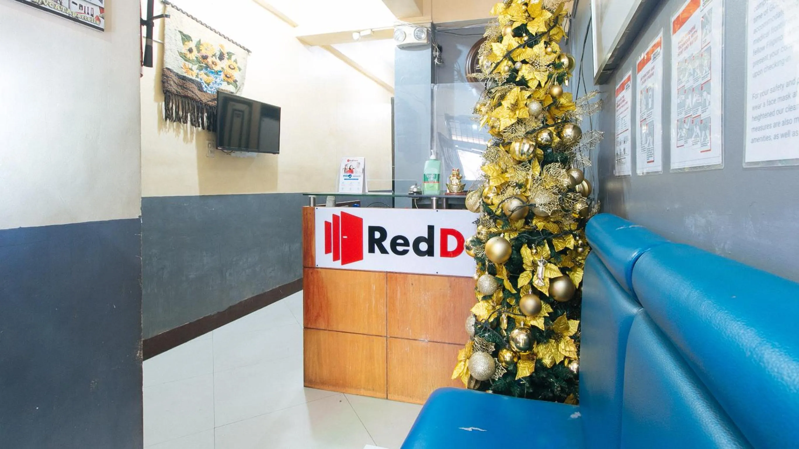 Lobby or reception in RedDoorz at V-Cat Apartelle Sampaloc Manila
