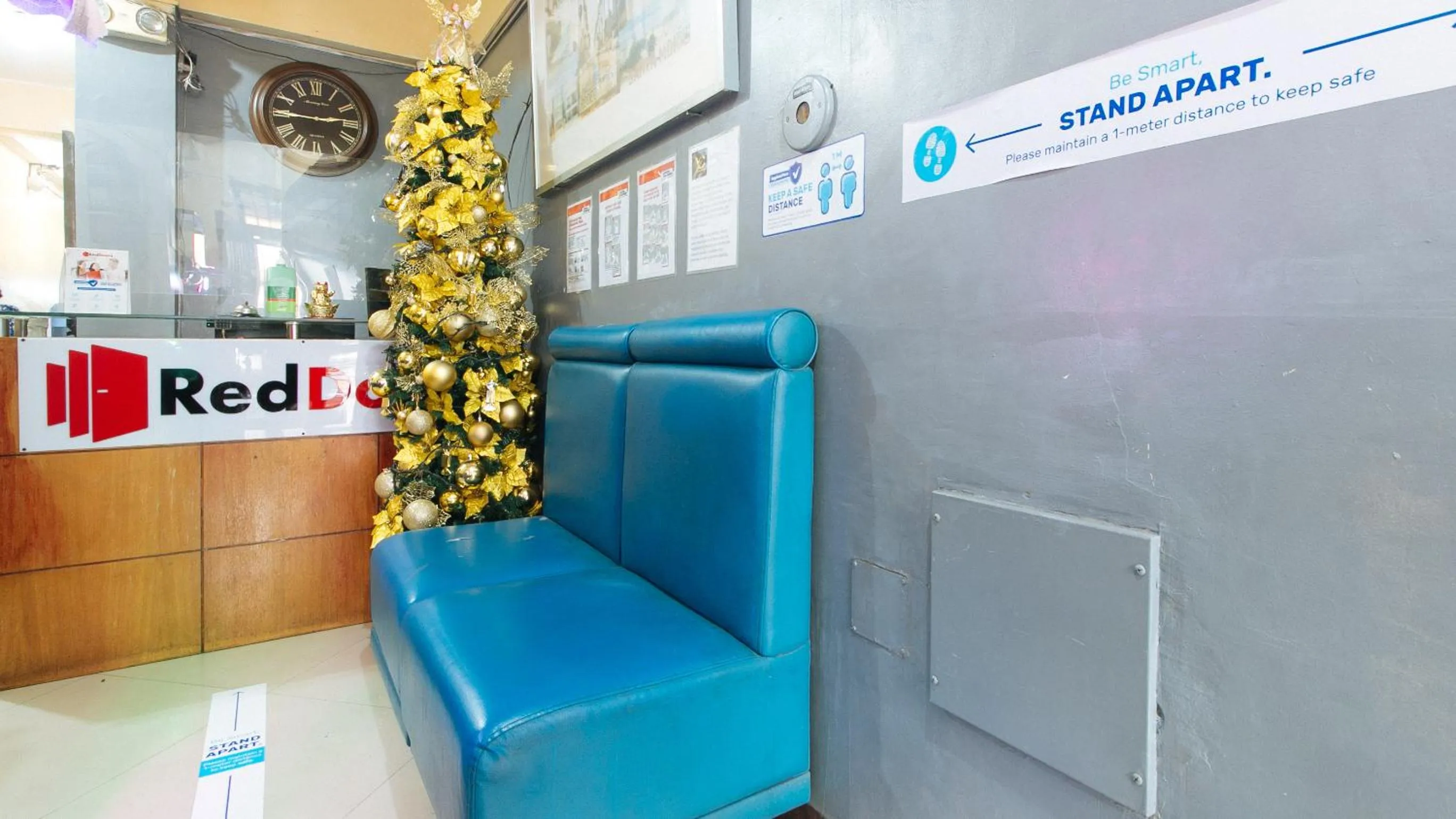 Lobby or reception in RedDoorz at V-Cat Apartelle Sampaloc Manila