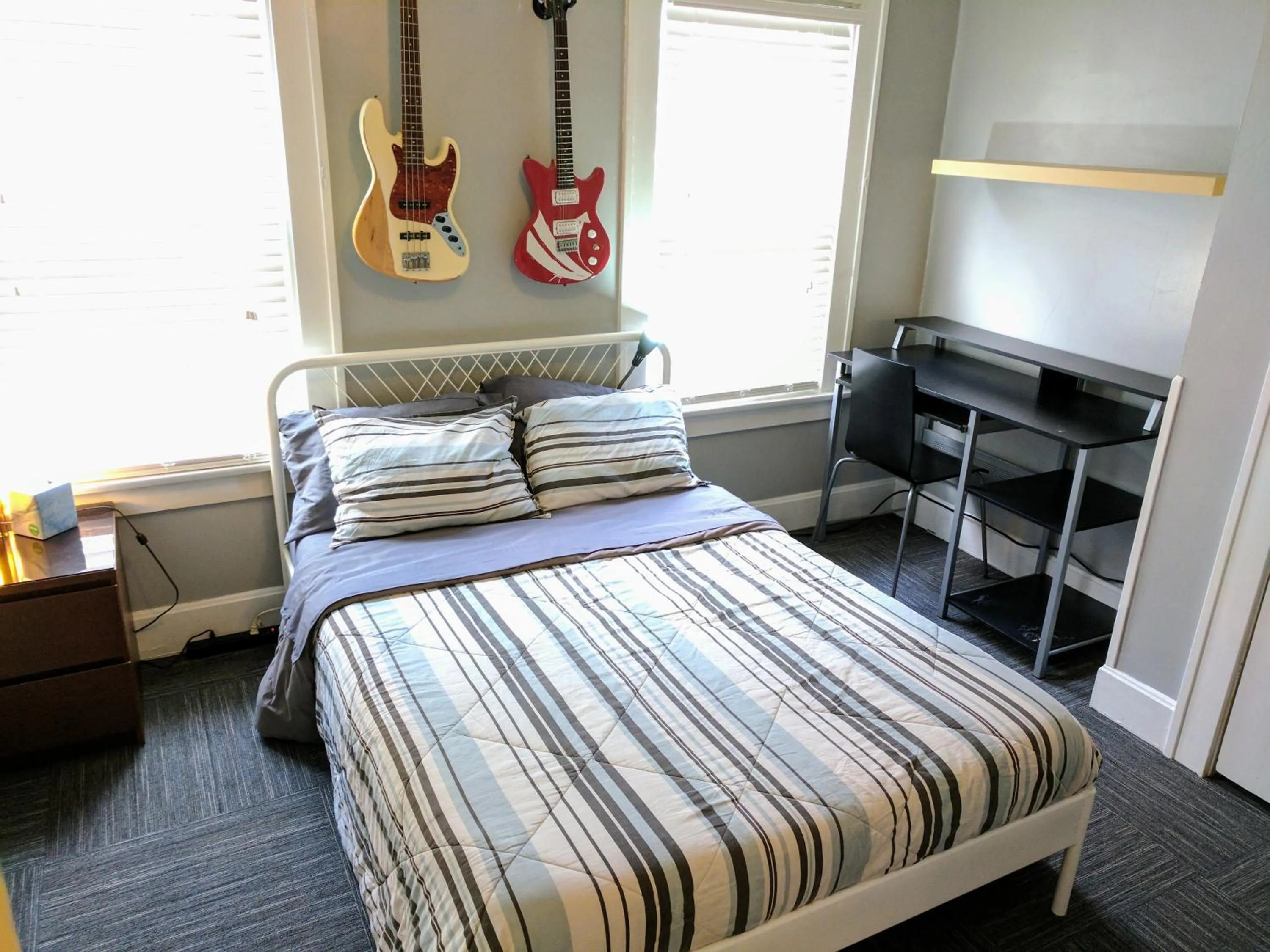 Photo of the whole room, Bed in The Wayfaring Buckeye Hostel