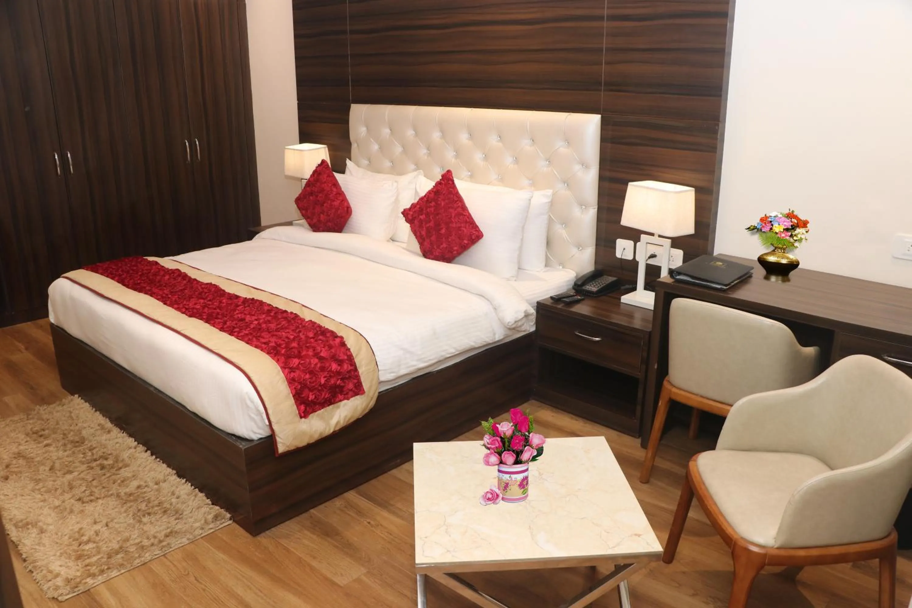 Bedroom, Bed in Comfort Inn Lakhimpur