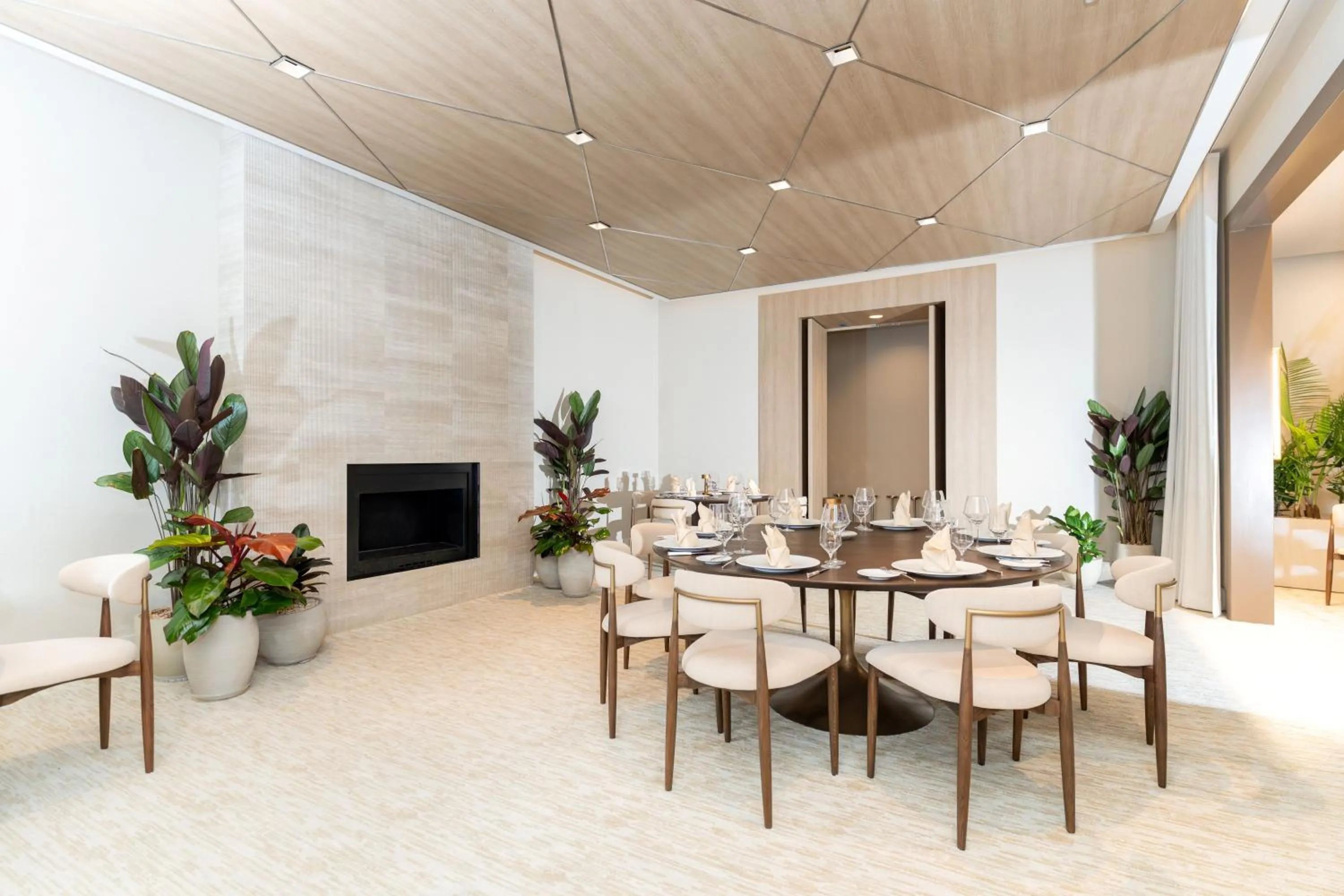 Restaurant/places to eat in Eau Palm Beach Resort & Spa