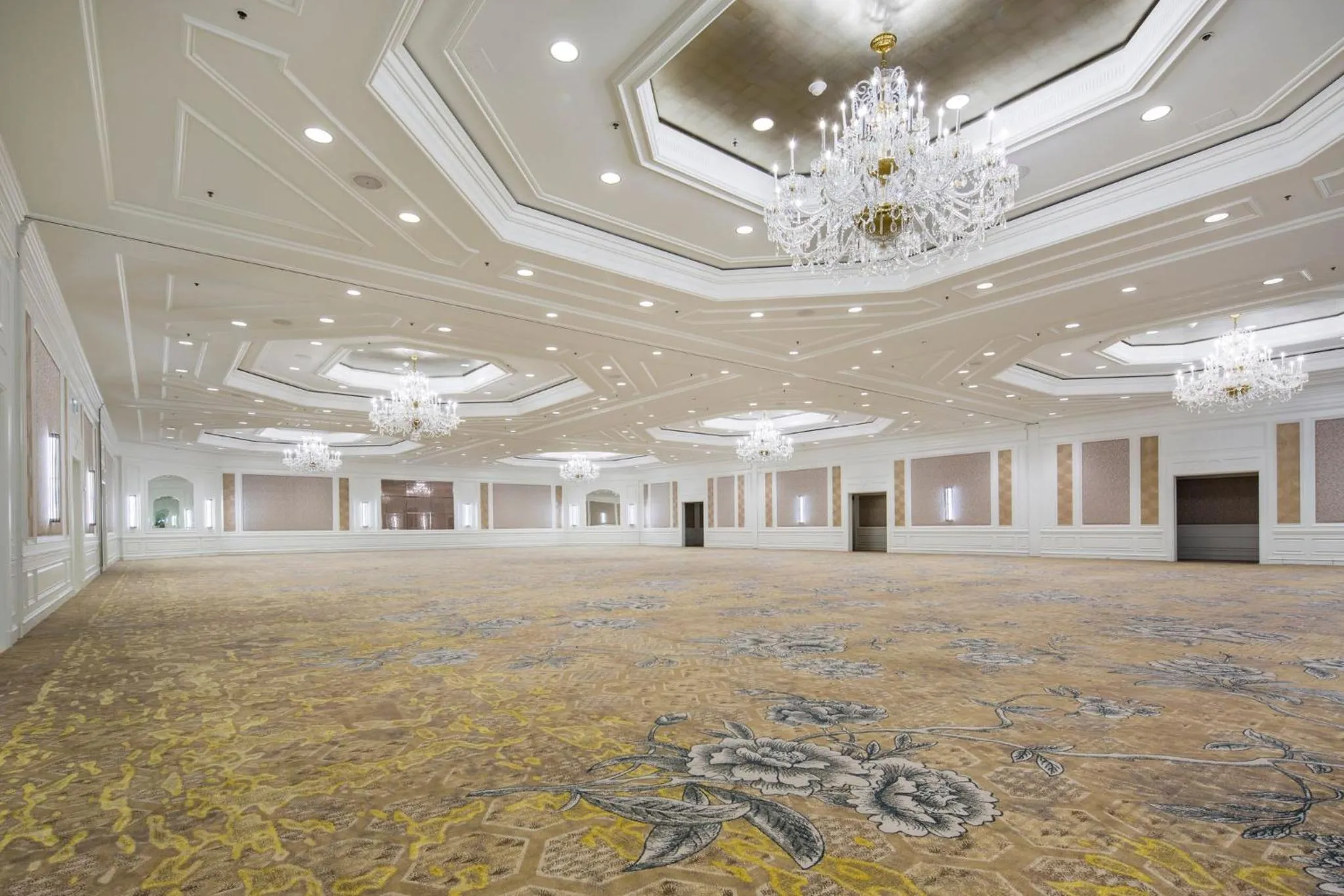 Meeting/conference room in Eau Resort & Spa