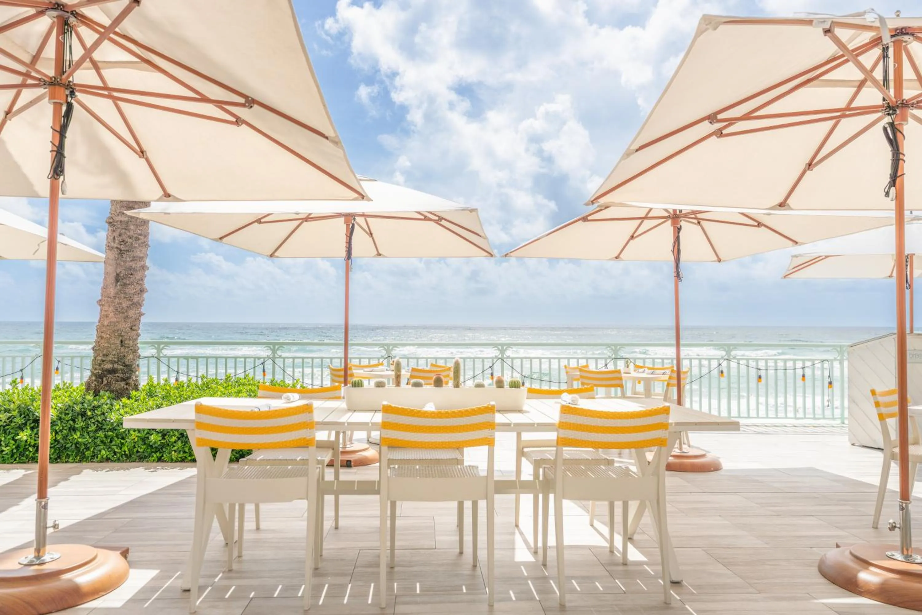 Restaurant/places to eat in Eau Resort & Spa