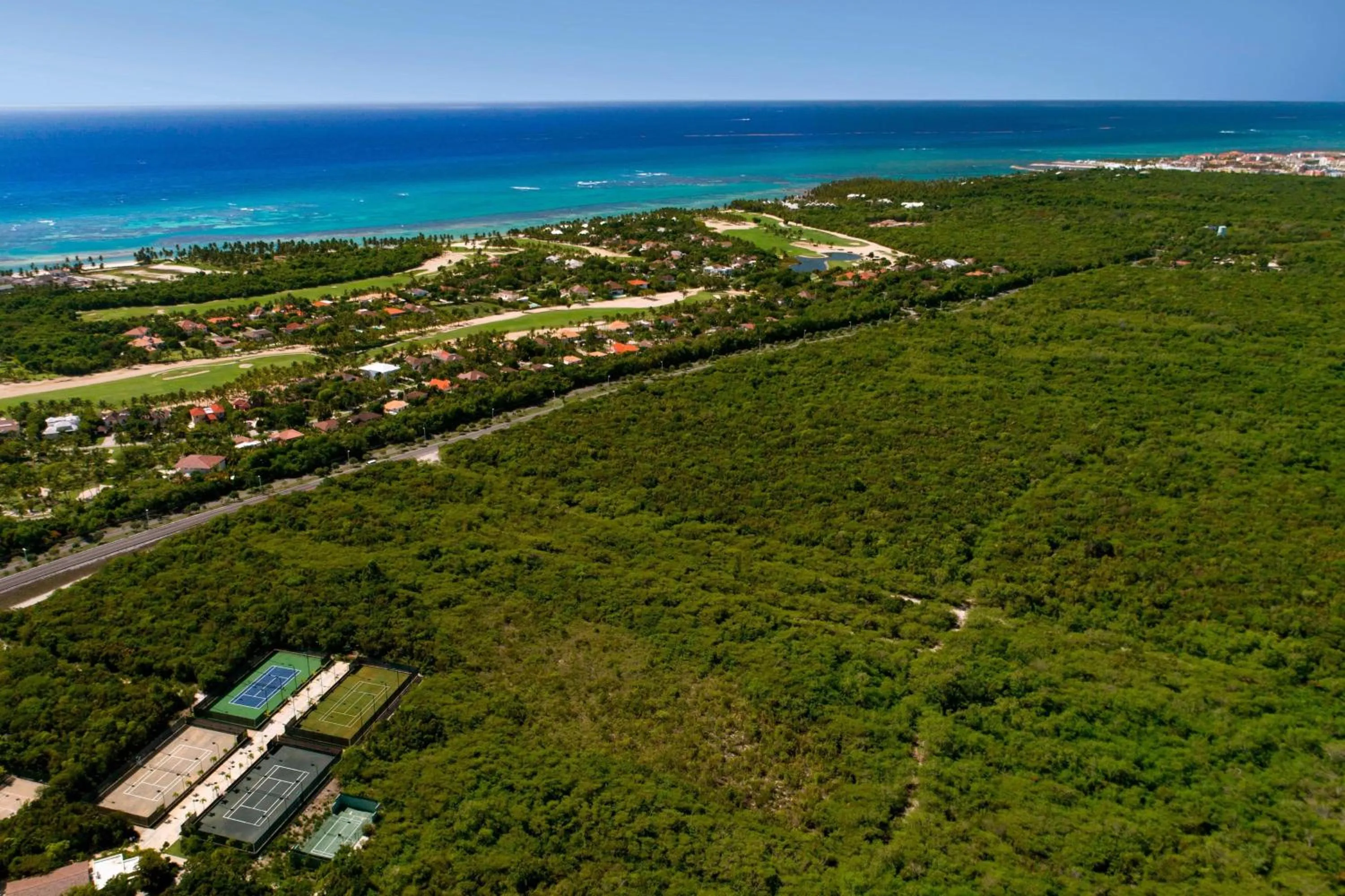 Tennis court in The Westin Puntacana Resort