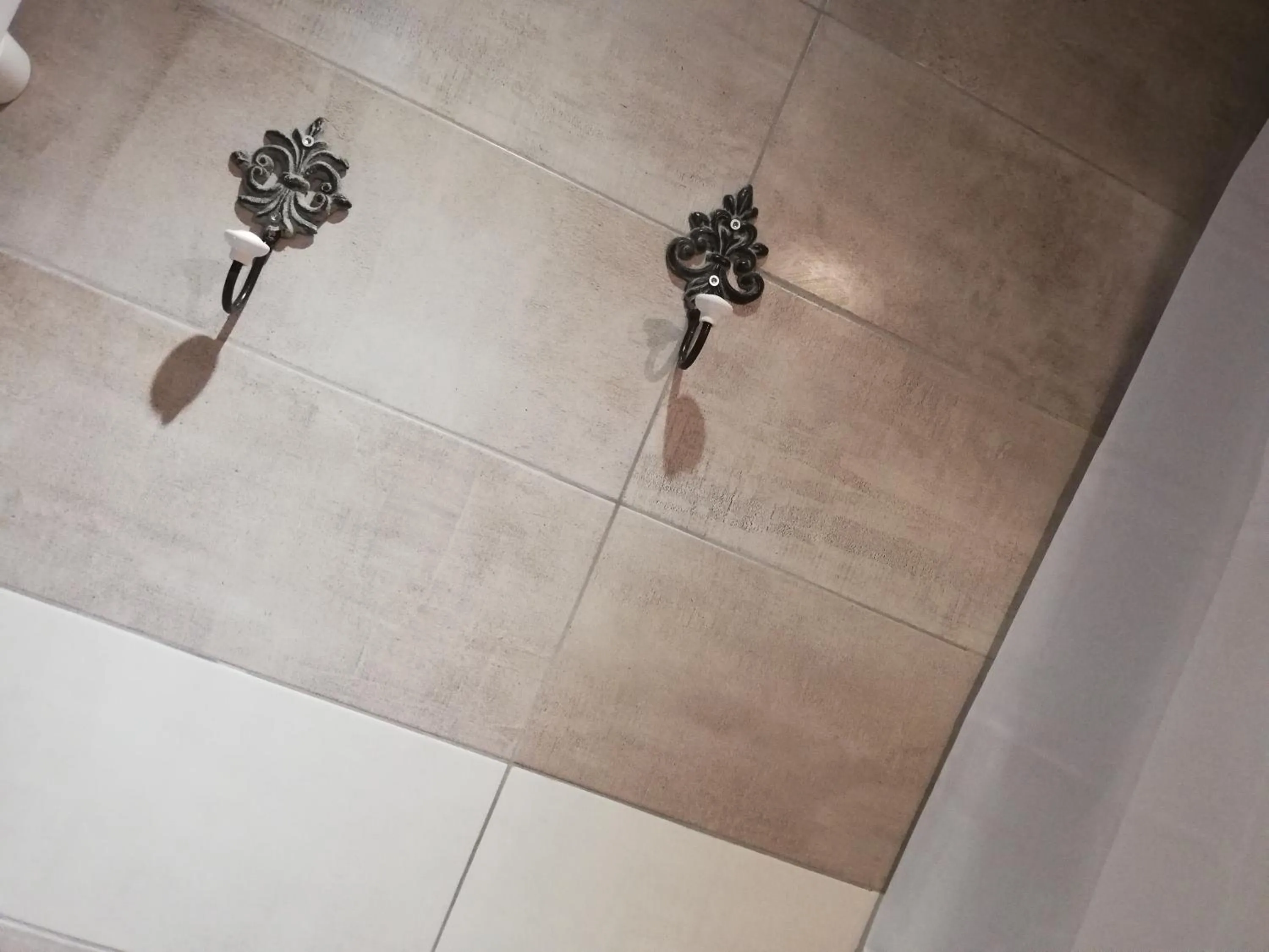 Decorative detail in Le Puits de Garival