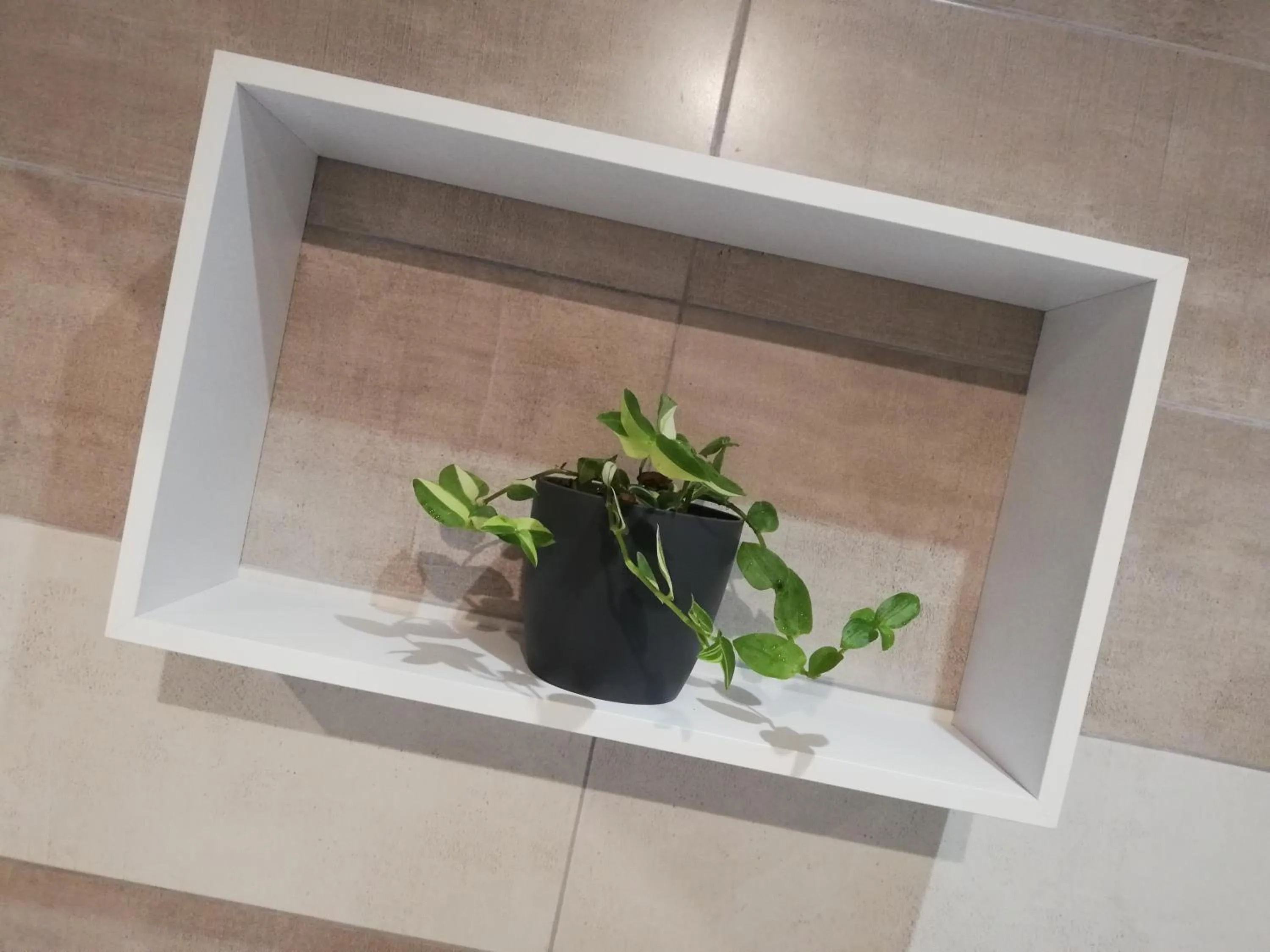 Decorative detail in Le Puits de Garival