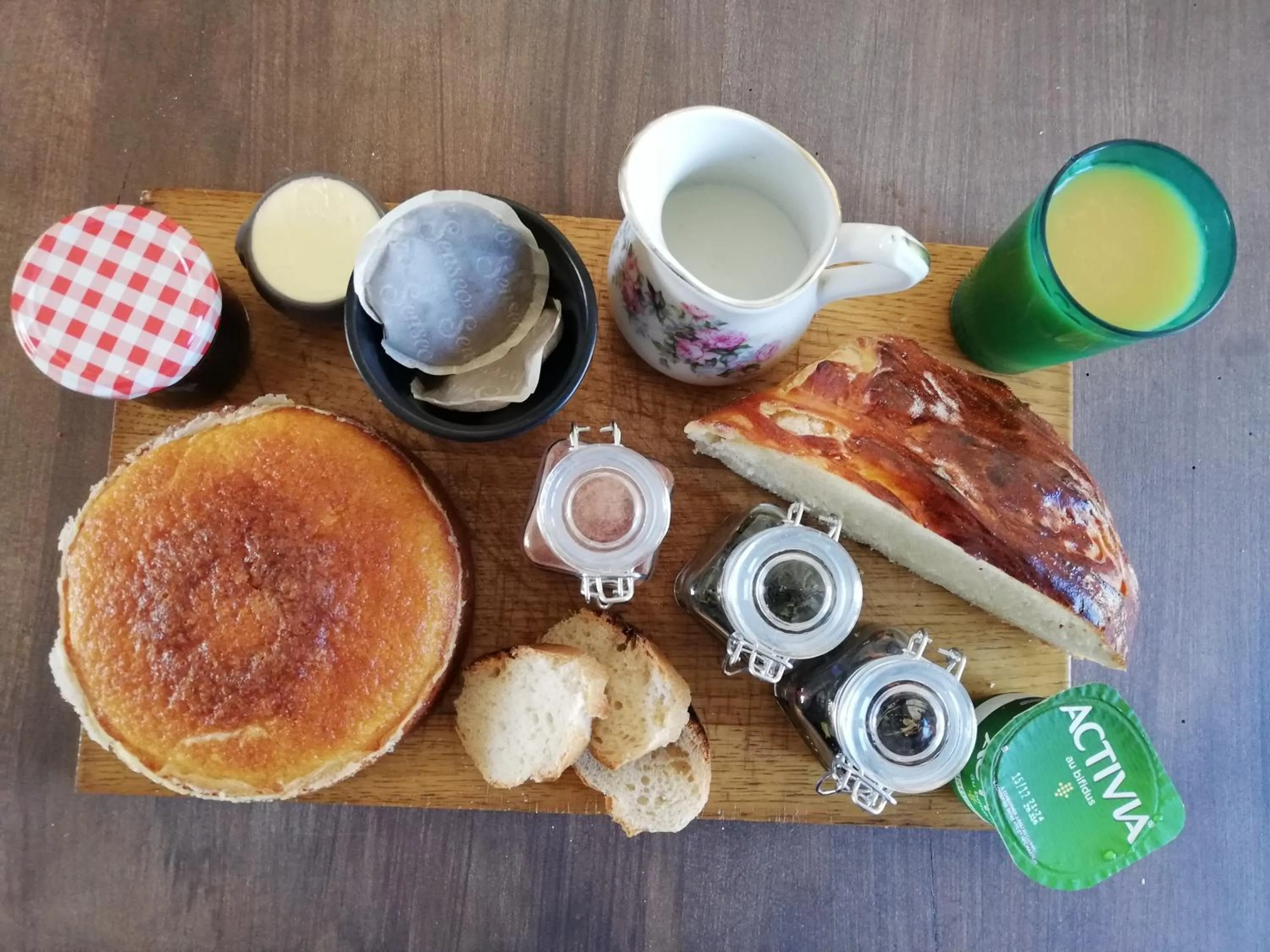 Breakfast in Le Puits de Garival