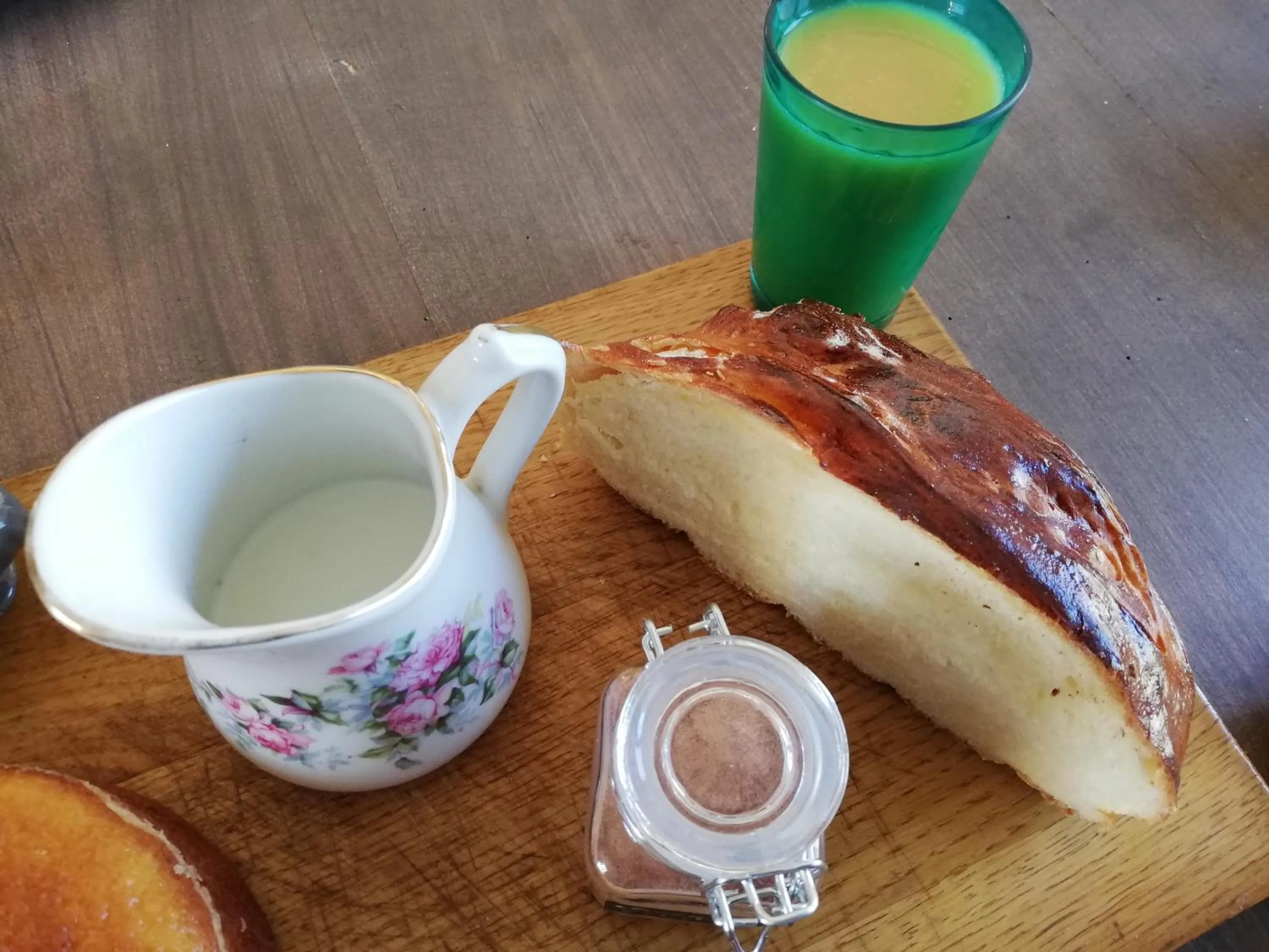 Breakfast in Le Puits de Garival