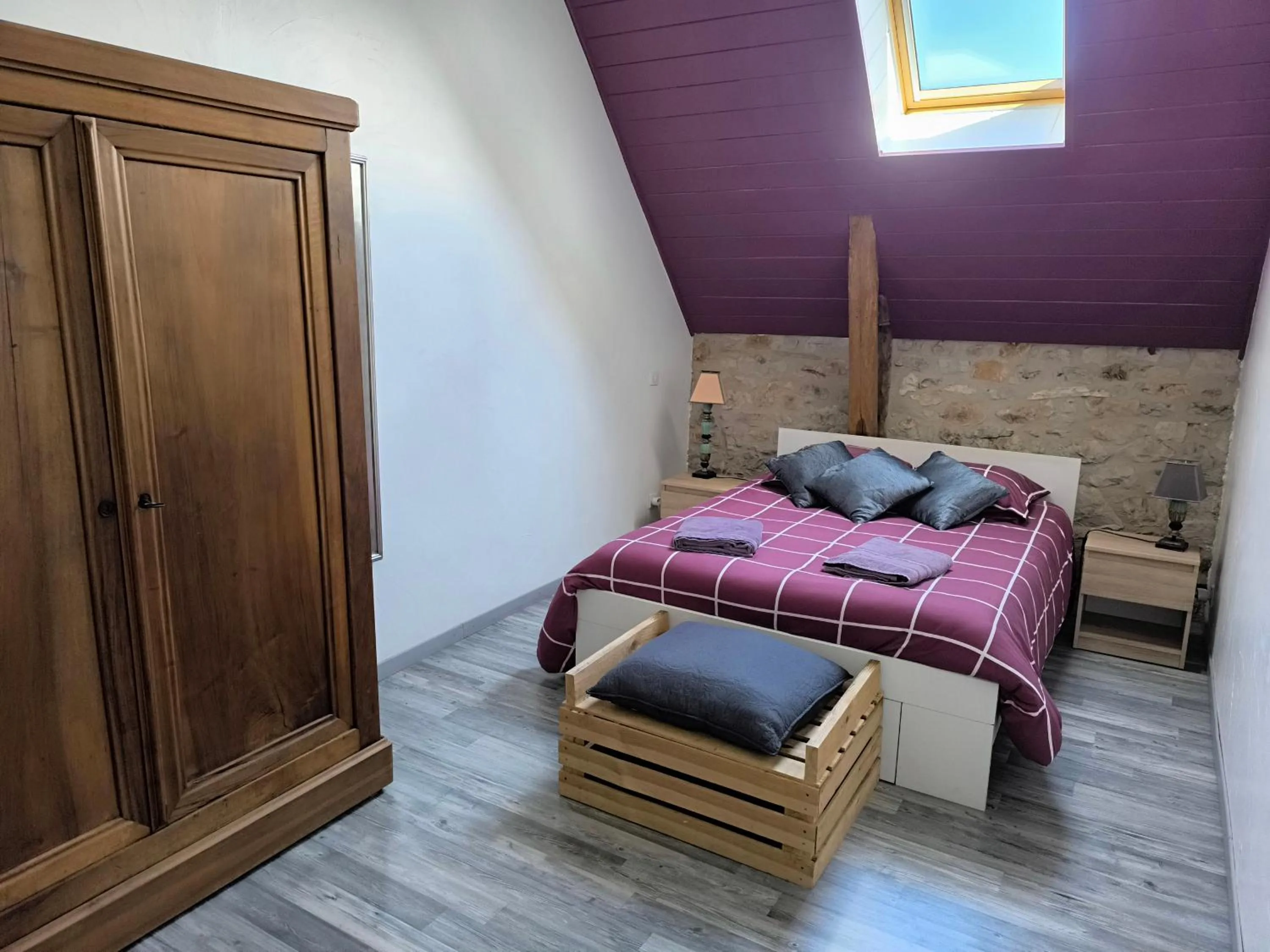 Bedroom, Bed in Le Puits de Garival