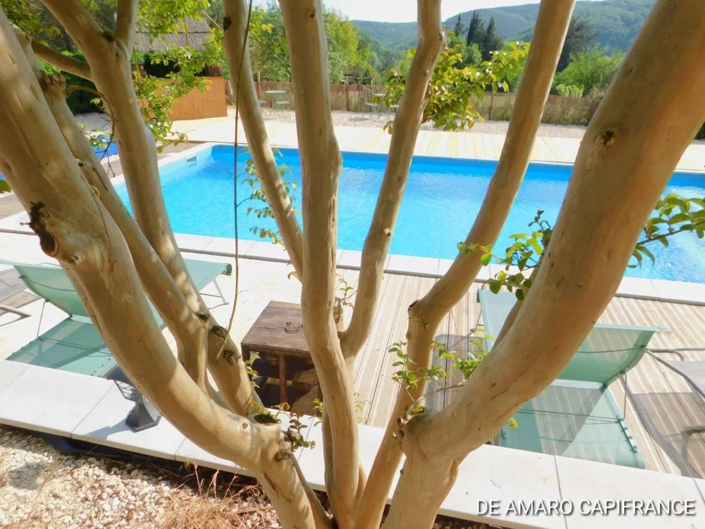 Pool view in Le Puits de Garival