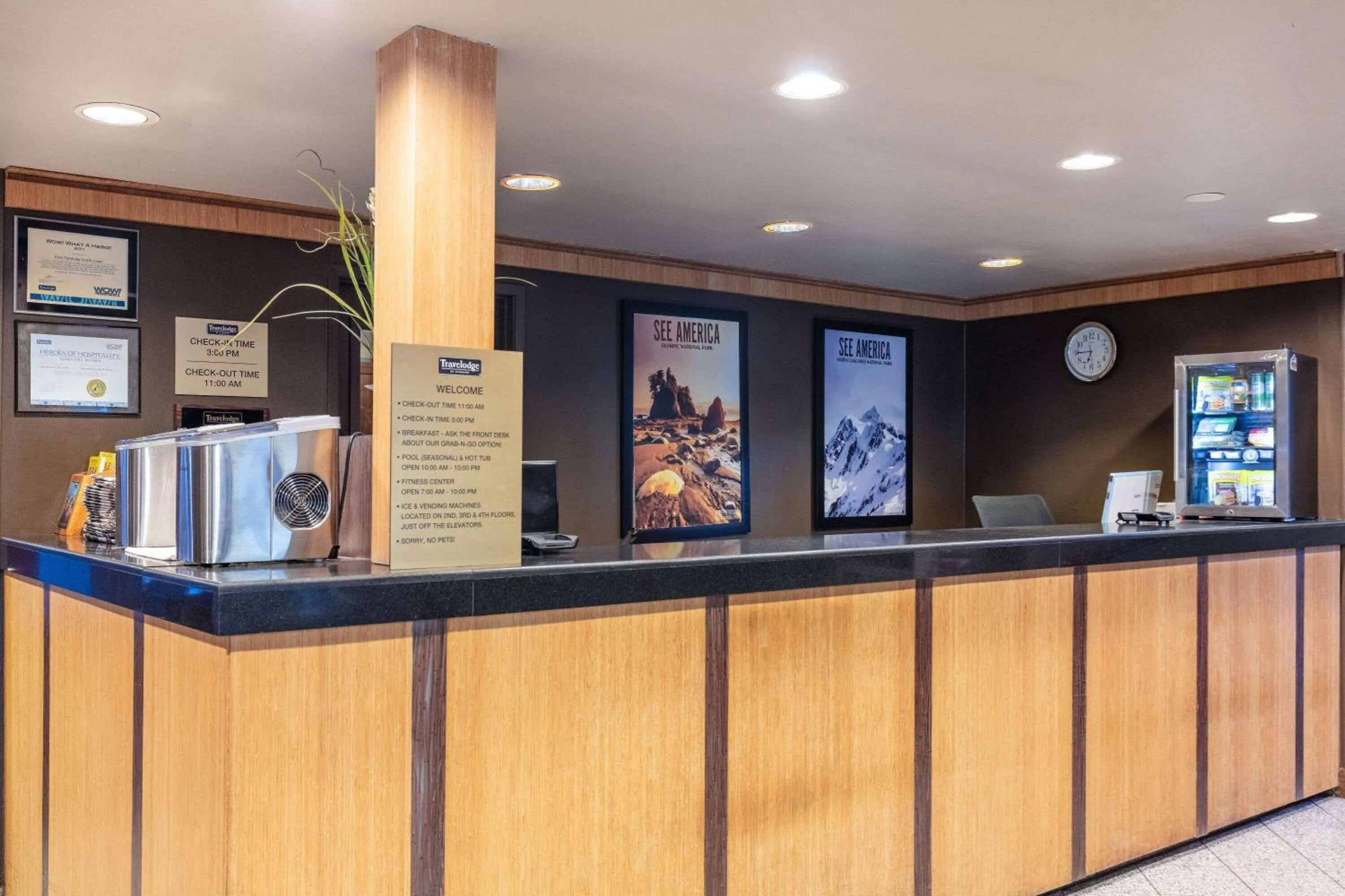 Lobby or reception in Travelodge by Wyndham Seattle By The Space Needle