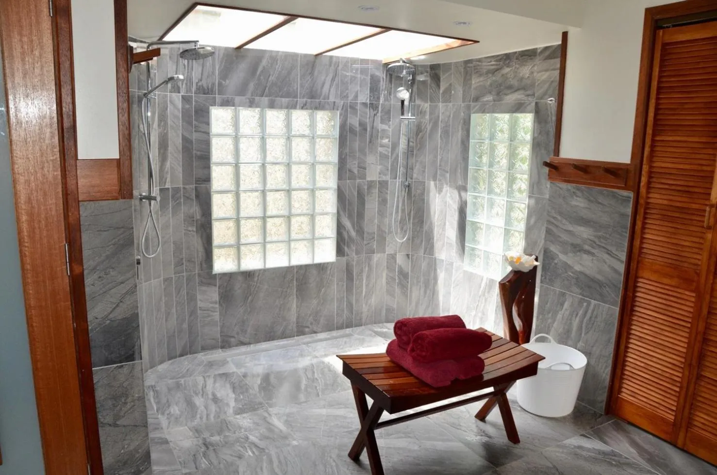 Bathroom in Tamanu Beach