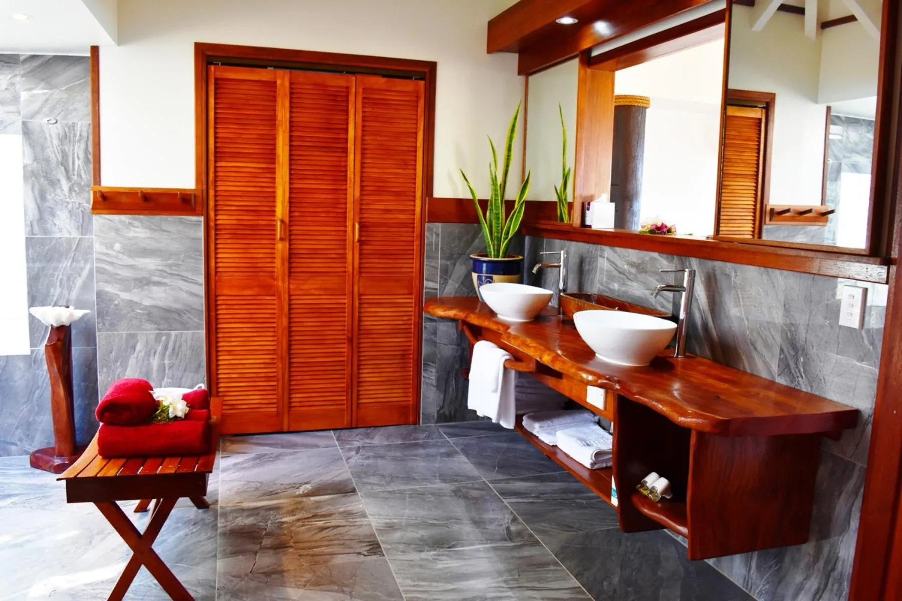 Bathroom in Tamanu Beach