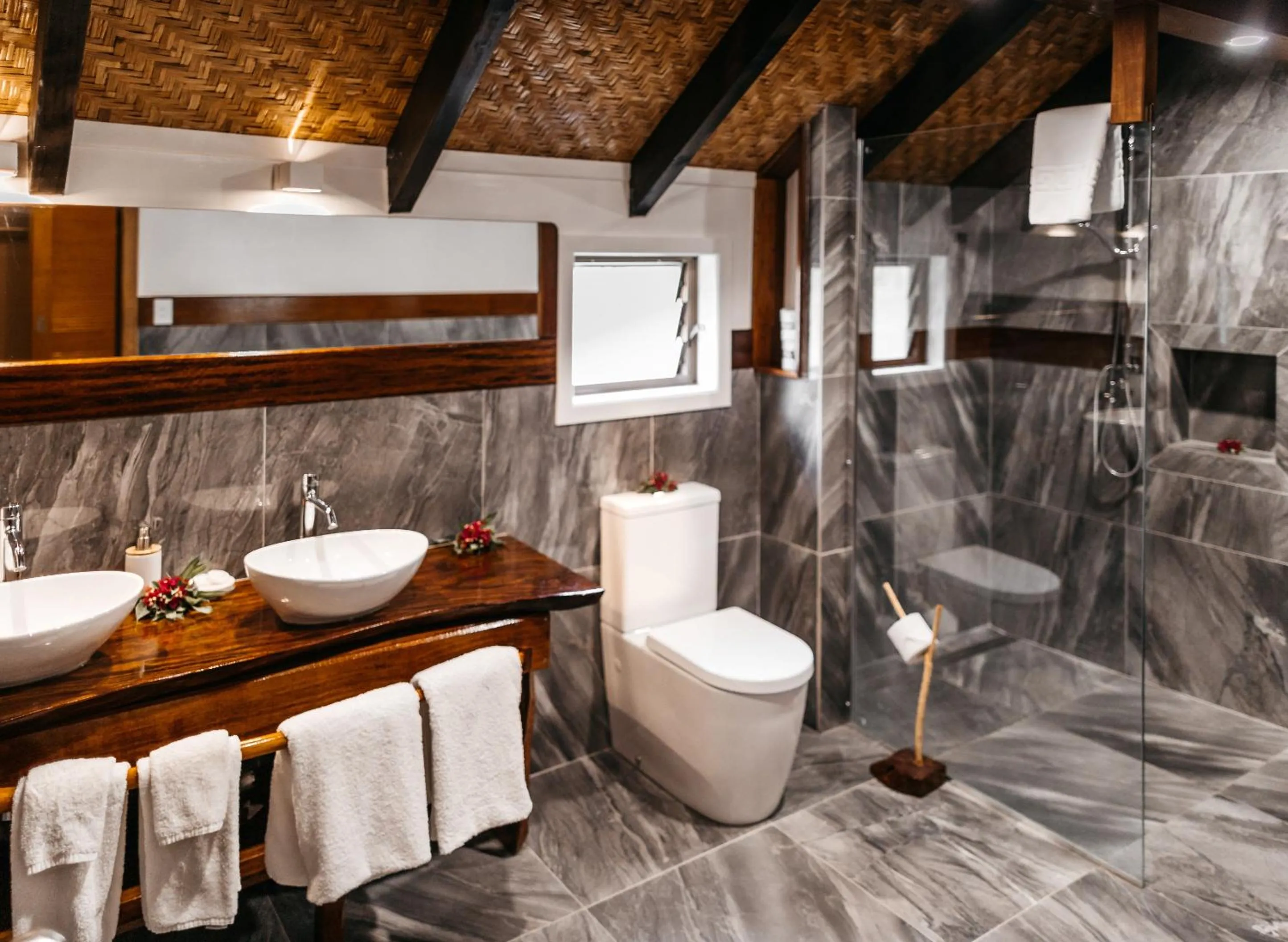 Bathroom in Tamanu Beach