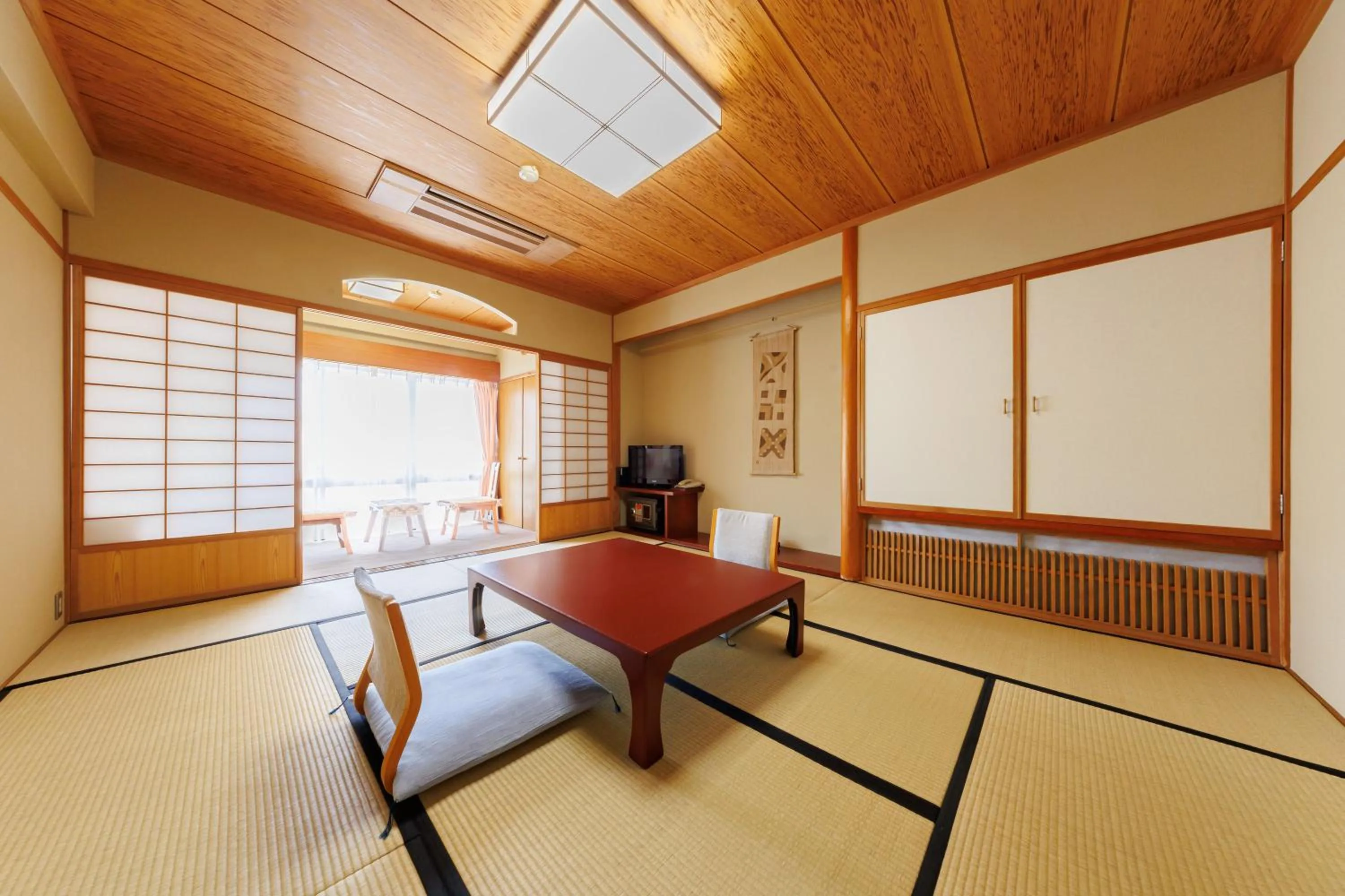 Photo of the whole room in Yorozuya