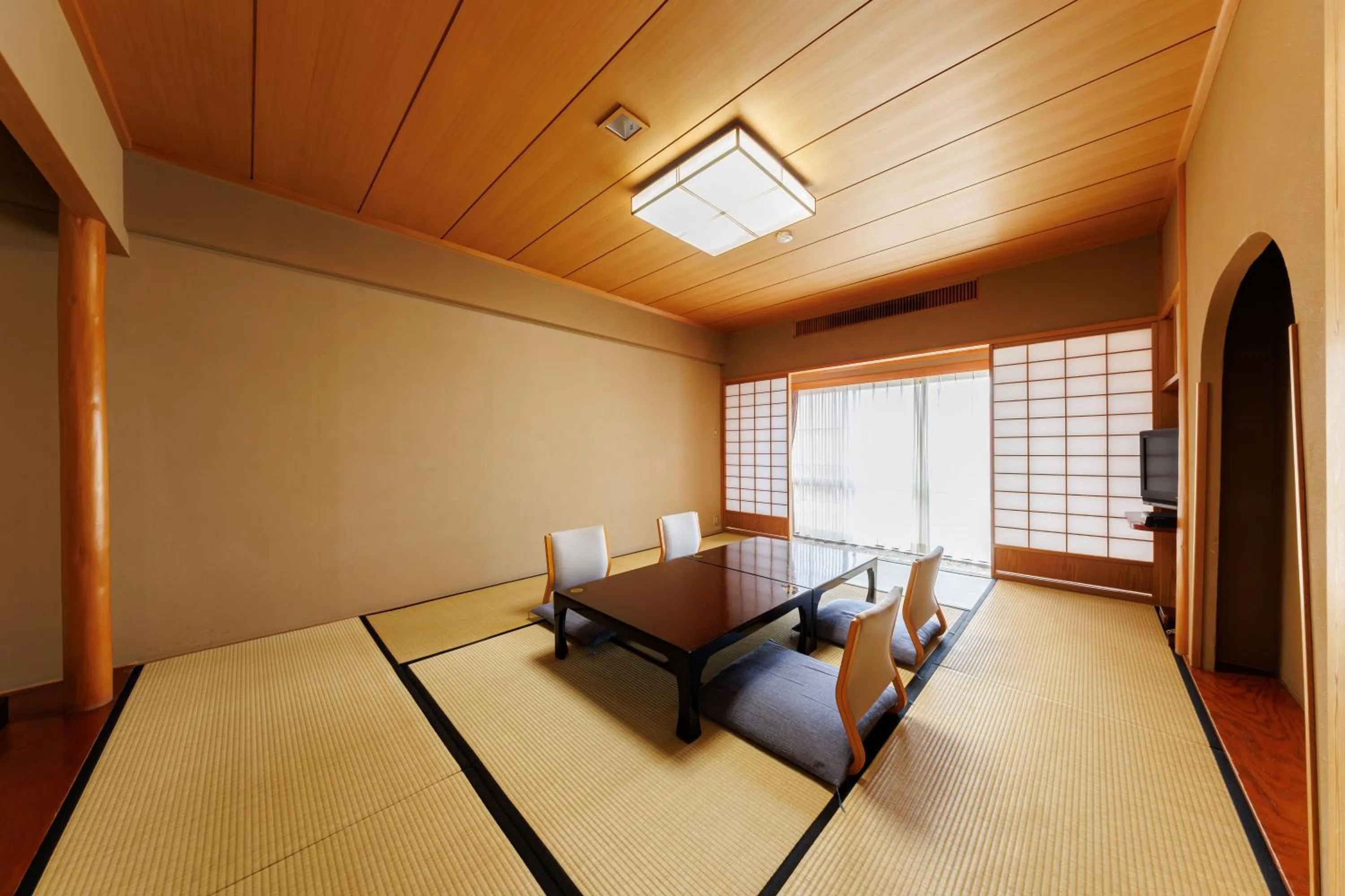 Photo of the whole room, Bed in Yorozuya