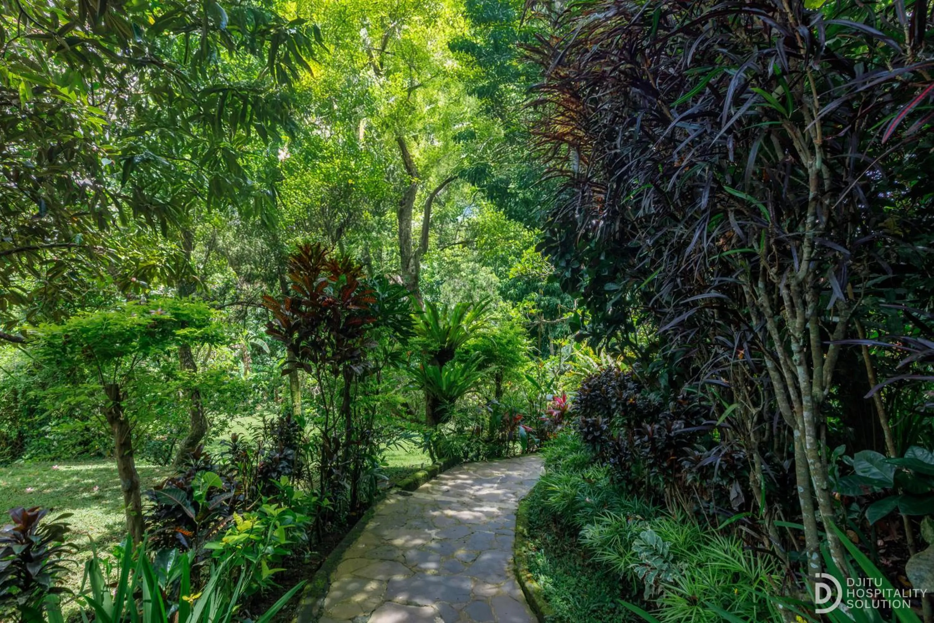 Street view in Taman Indrakila
