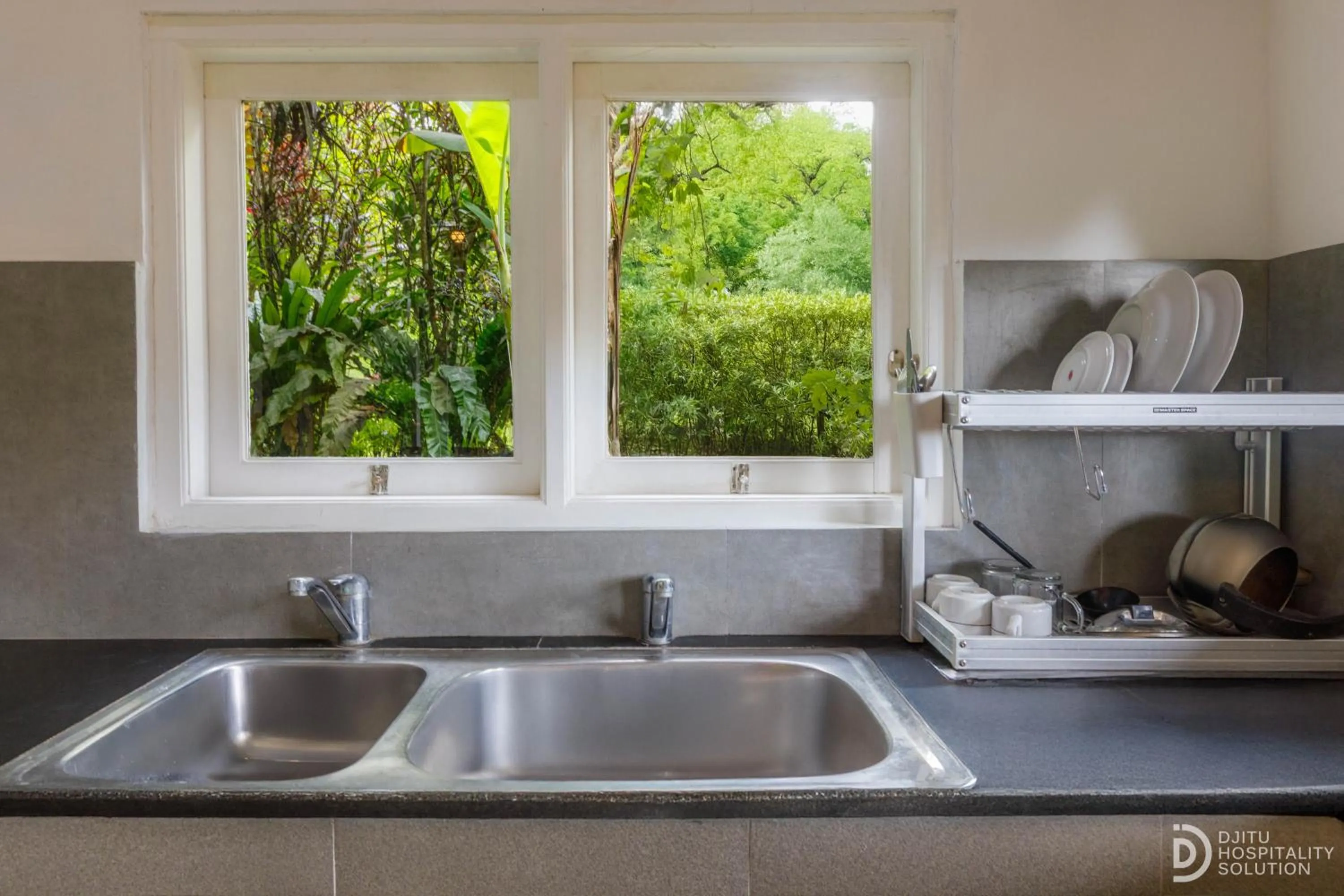 kitchen in Taman Indrakila