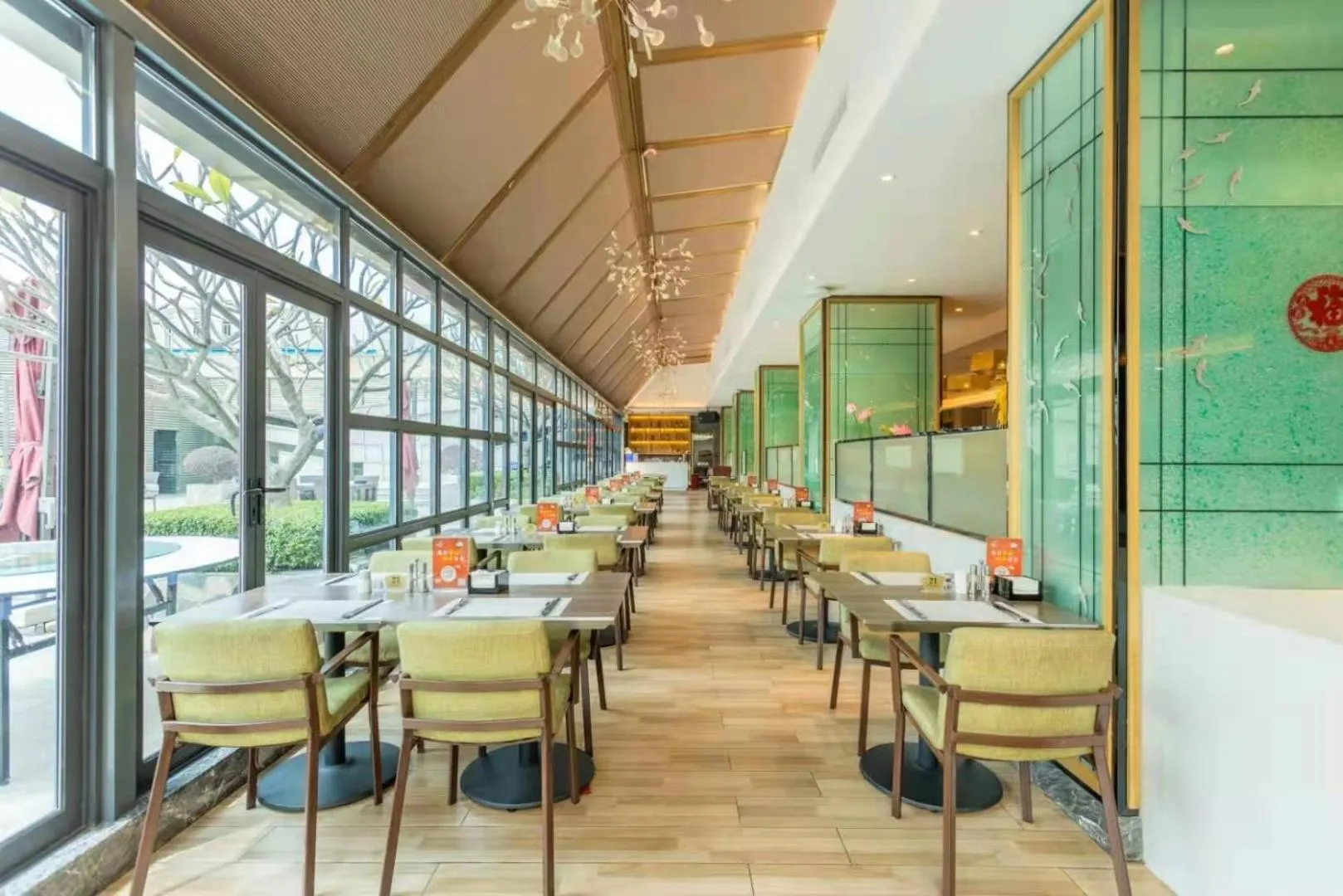 Restaurant/places to eat in Santavan Hotel Shenzhen Guangming