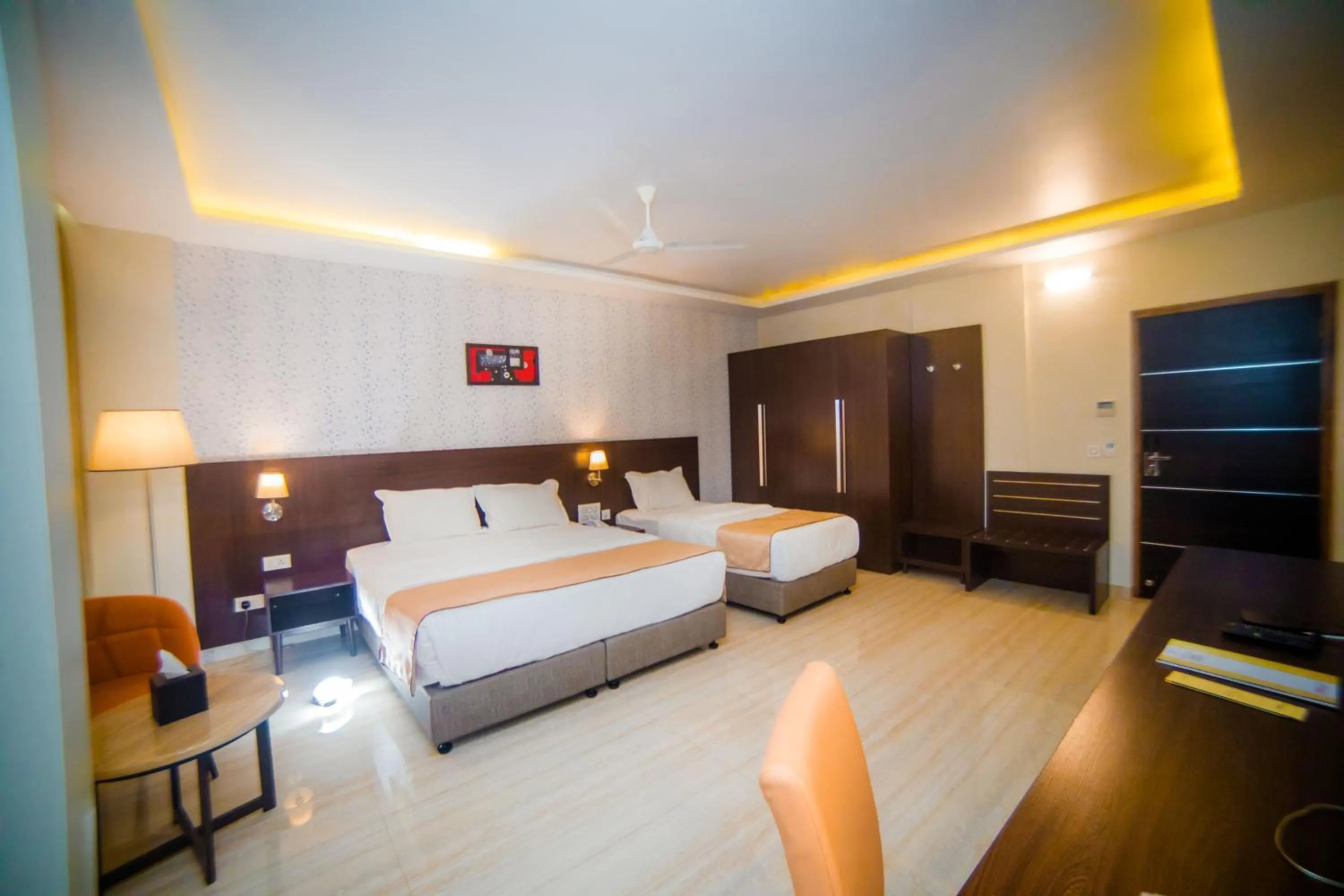 Bedroom, Bed in Fortune Plaza Hotel