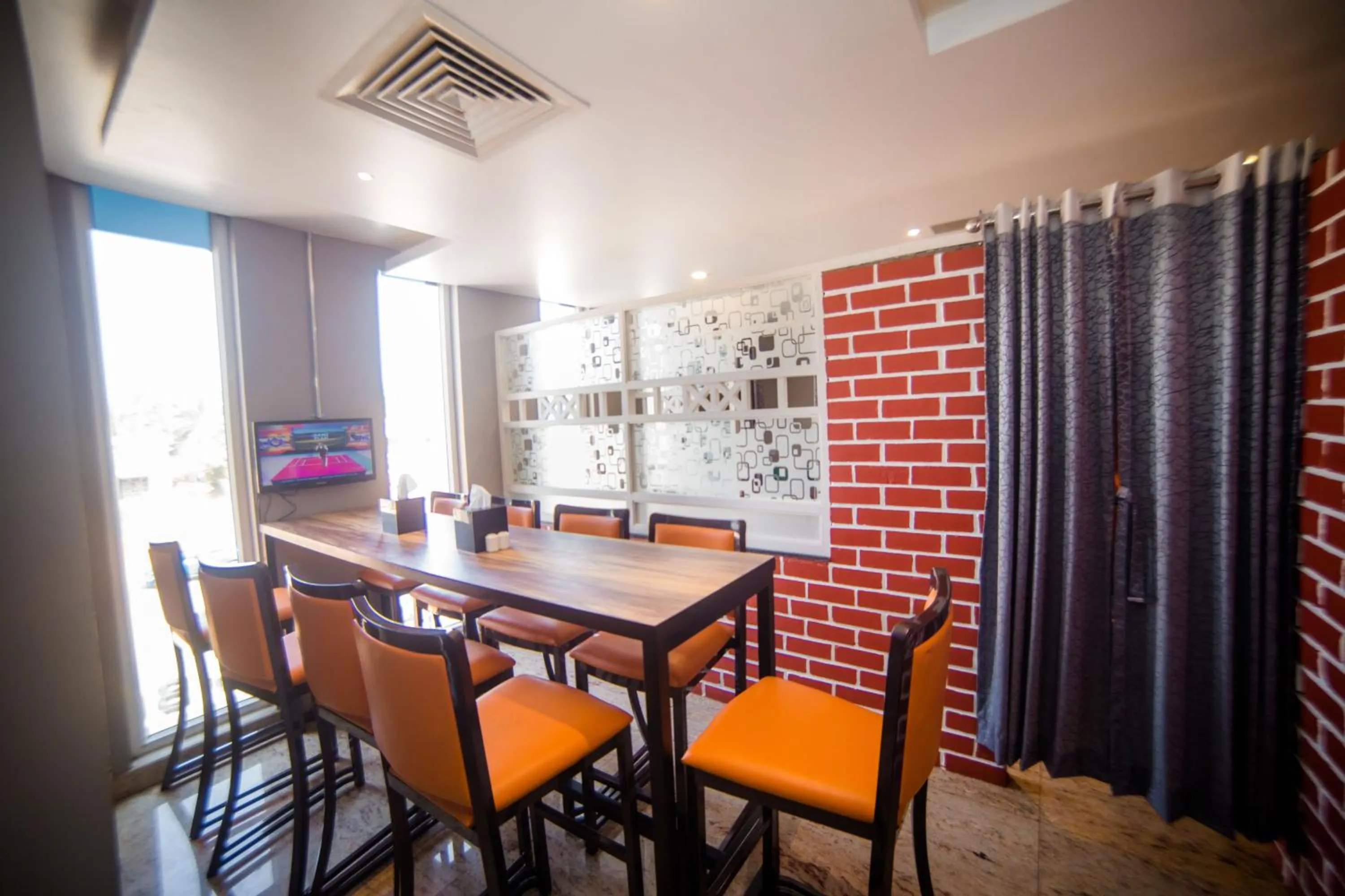 Dining area in Fortune Plaza Hotel