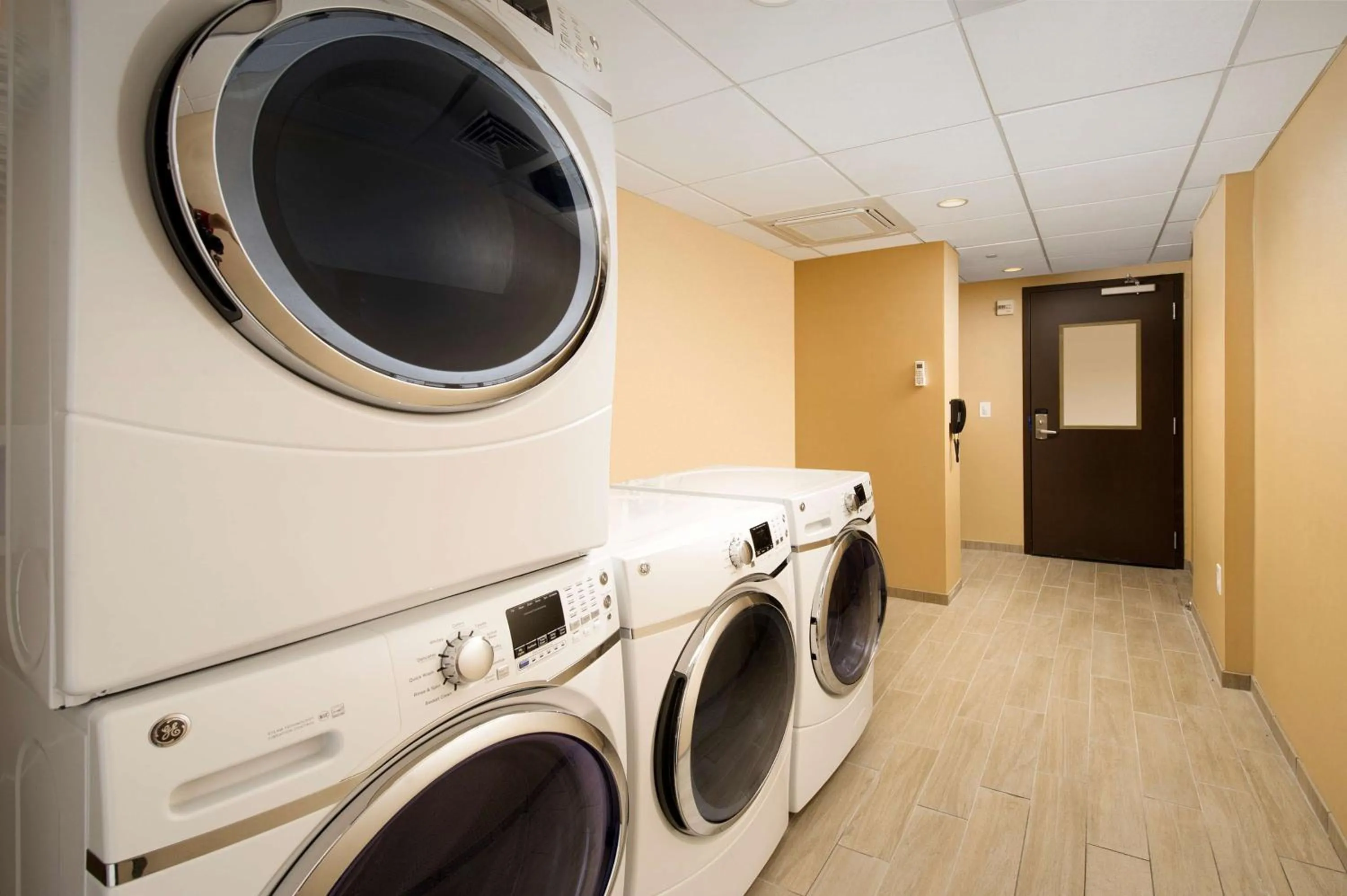 laundry in Homewood Suites by Hilton Washington DC NoMa Union Station