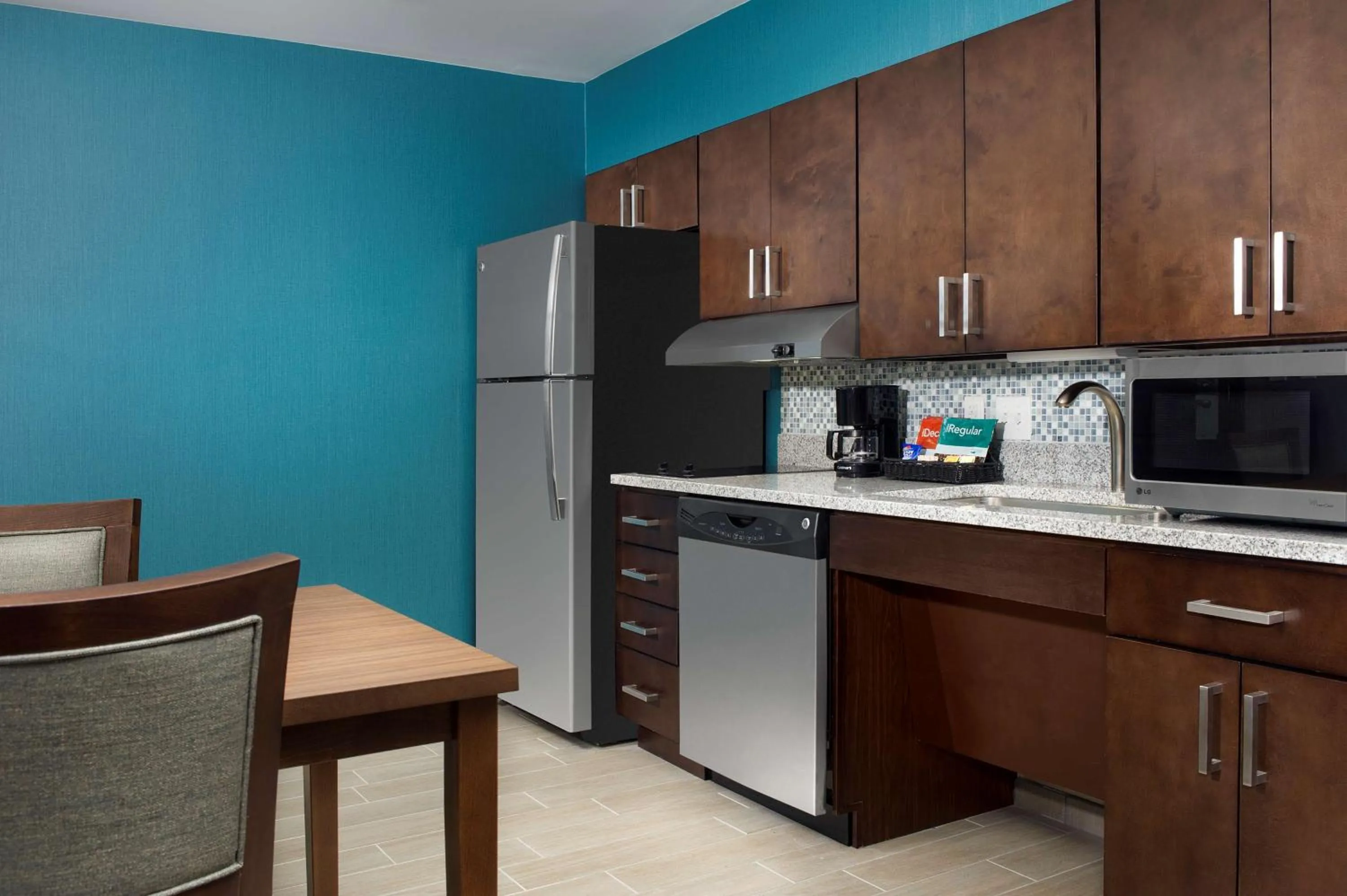 Kitchen or kitchenette in Homewood Suites by Hilton Washington DC NoMa Union Station
