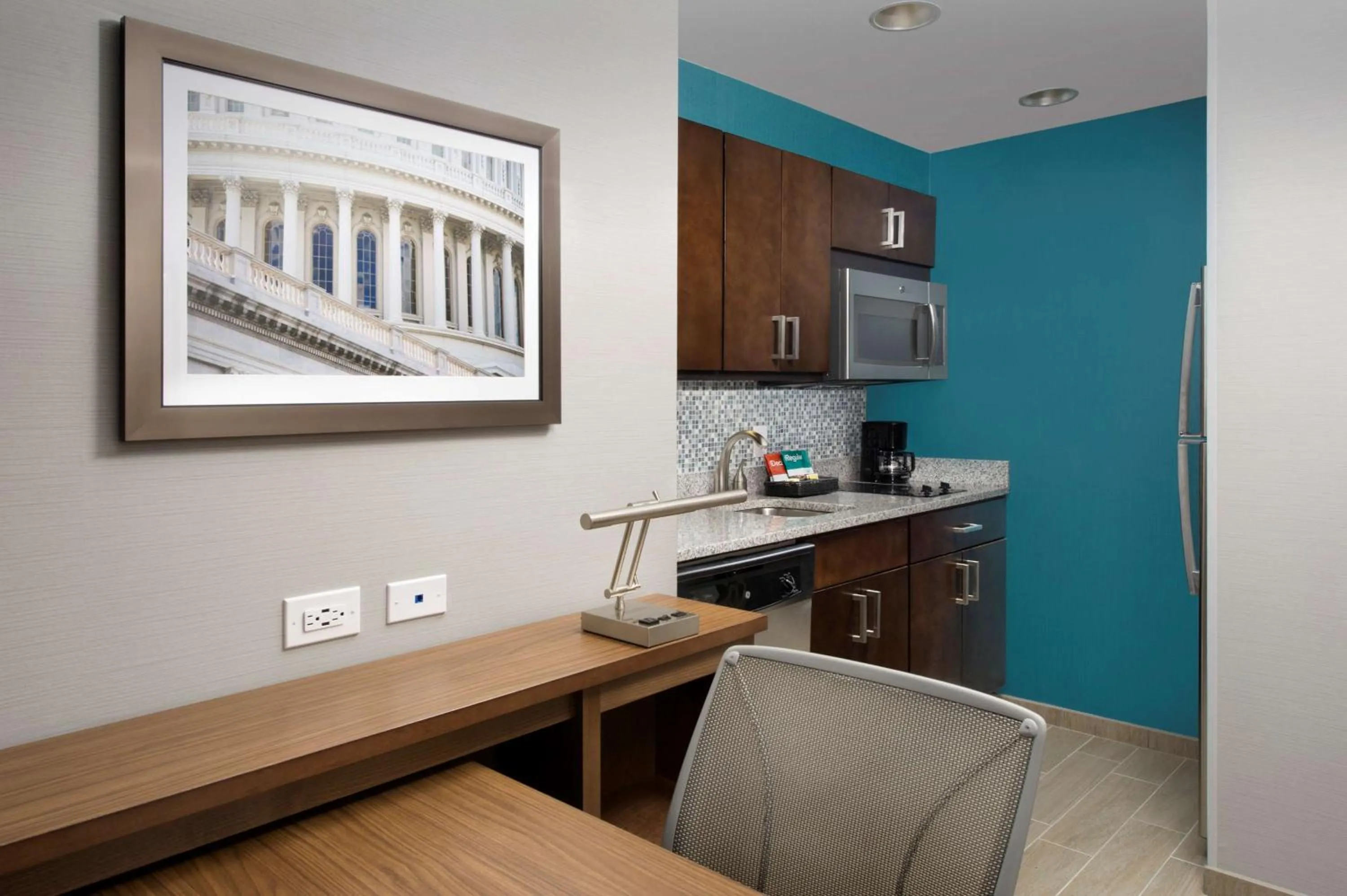Kitchen or kitchenette in Homewood Suites by Hilton Washington DC NoMa Union Station