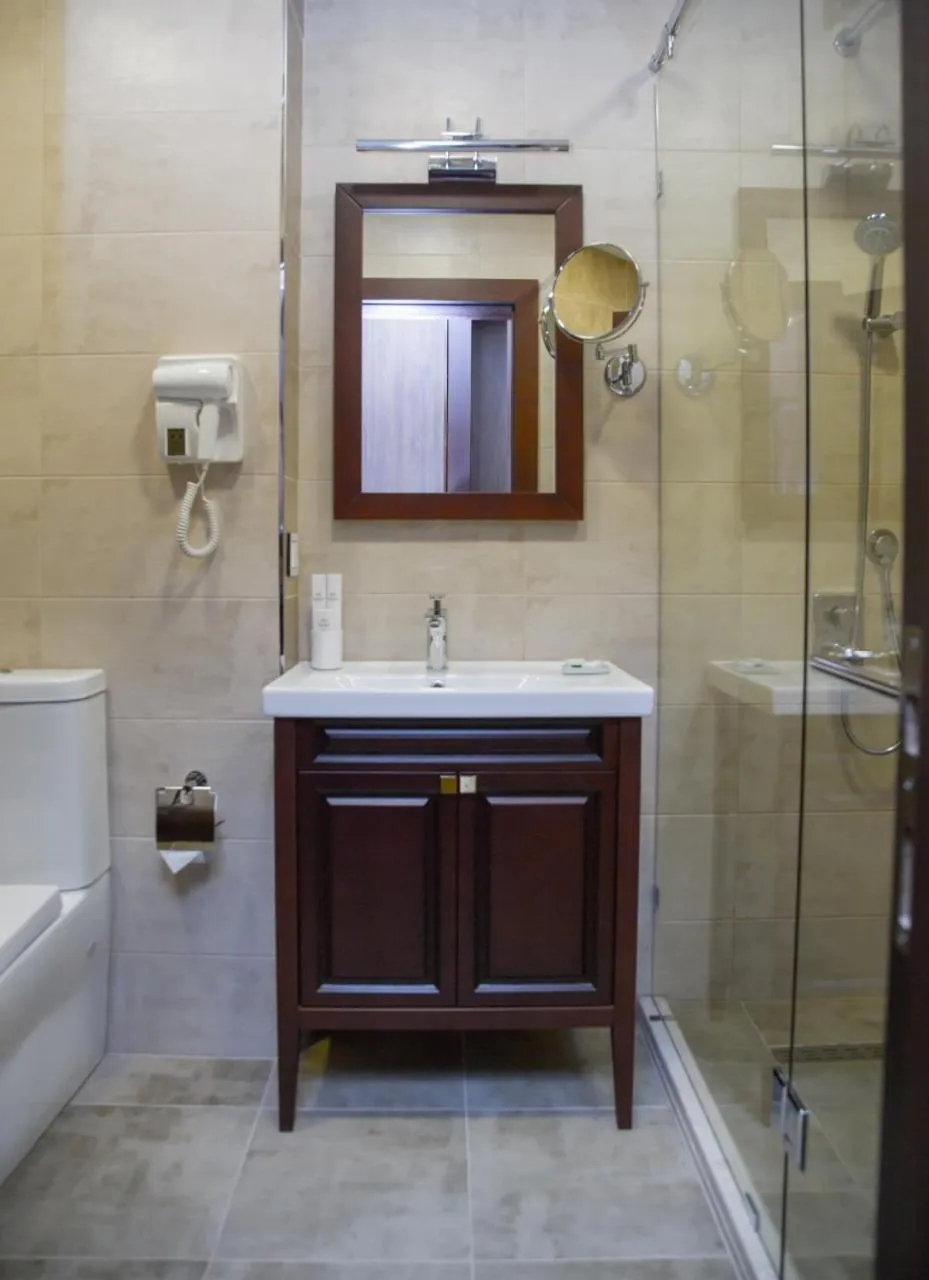 Bathroom in Macara Sheki City Hotel